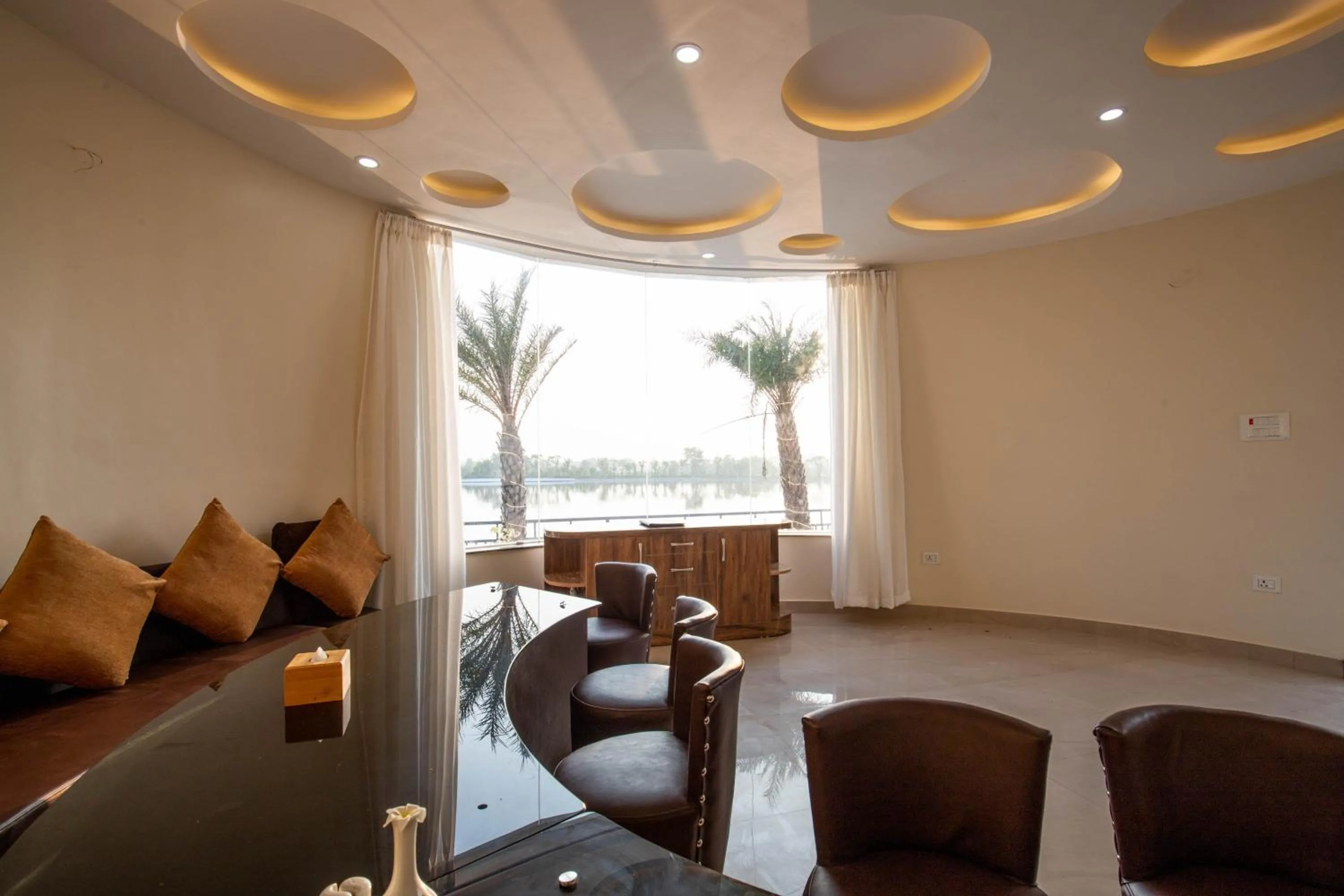 Restaurant/places to eat in Lumbini Palace Resort