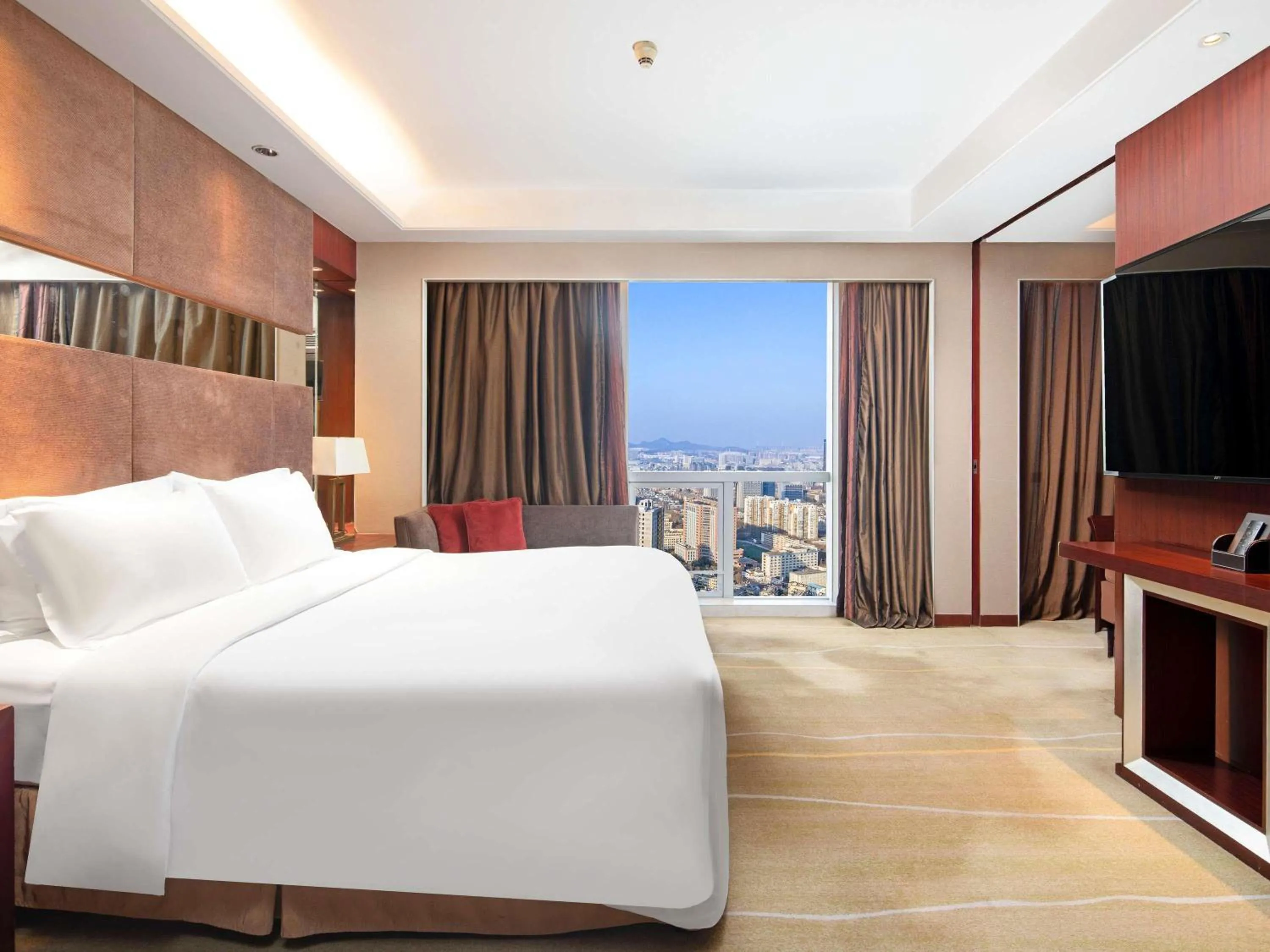 Bedroom, Bed in Sofitel Nanjing Galaxy