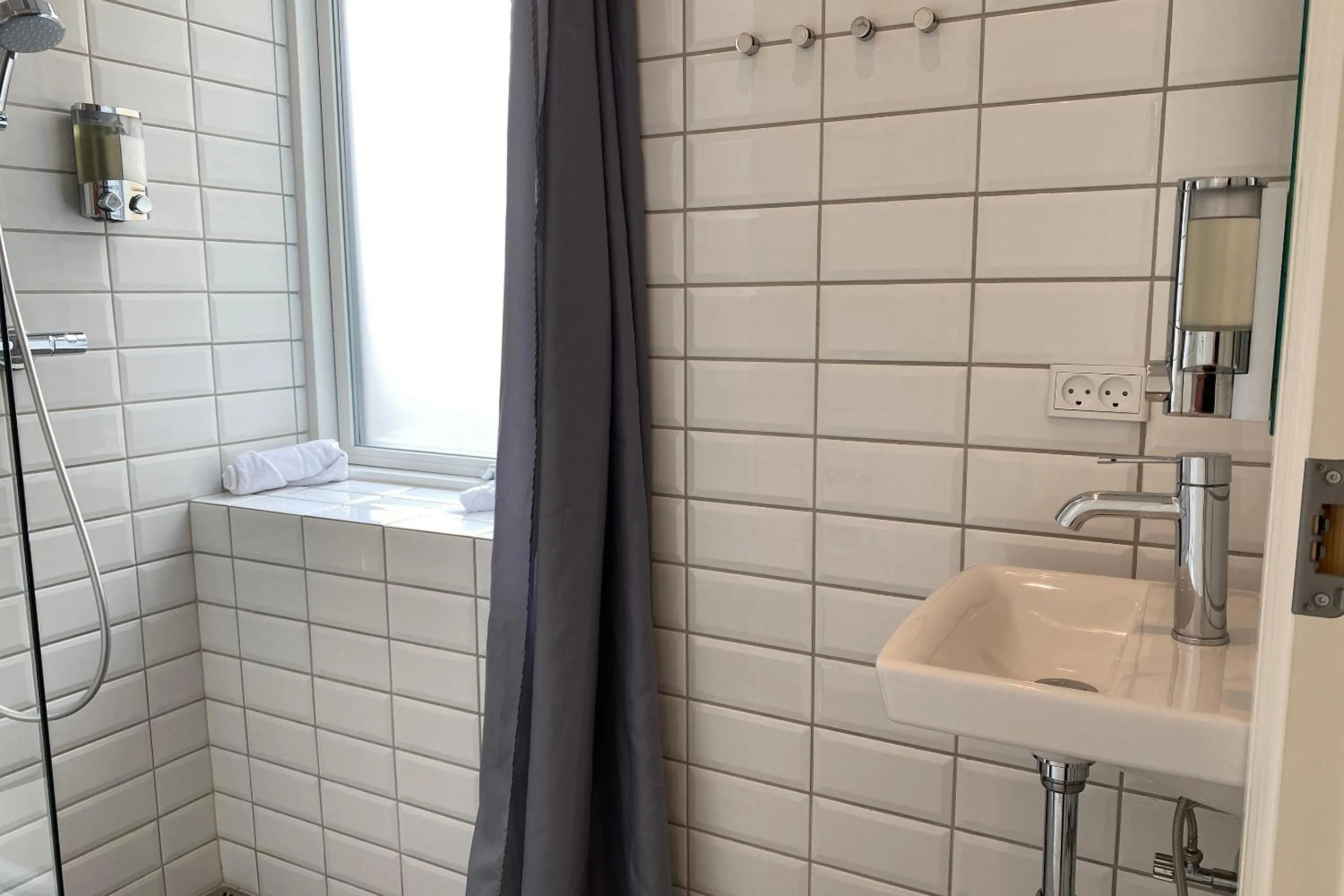 Bathroom in Harbour Walk