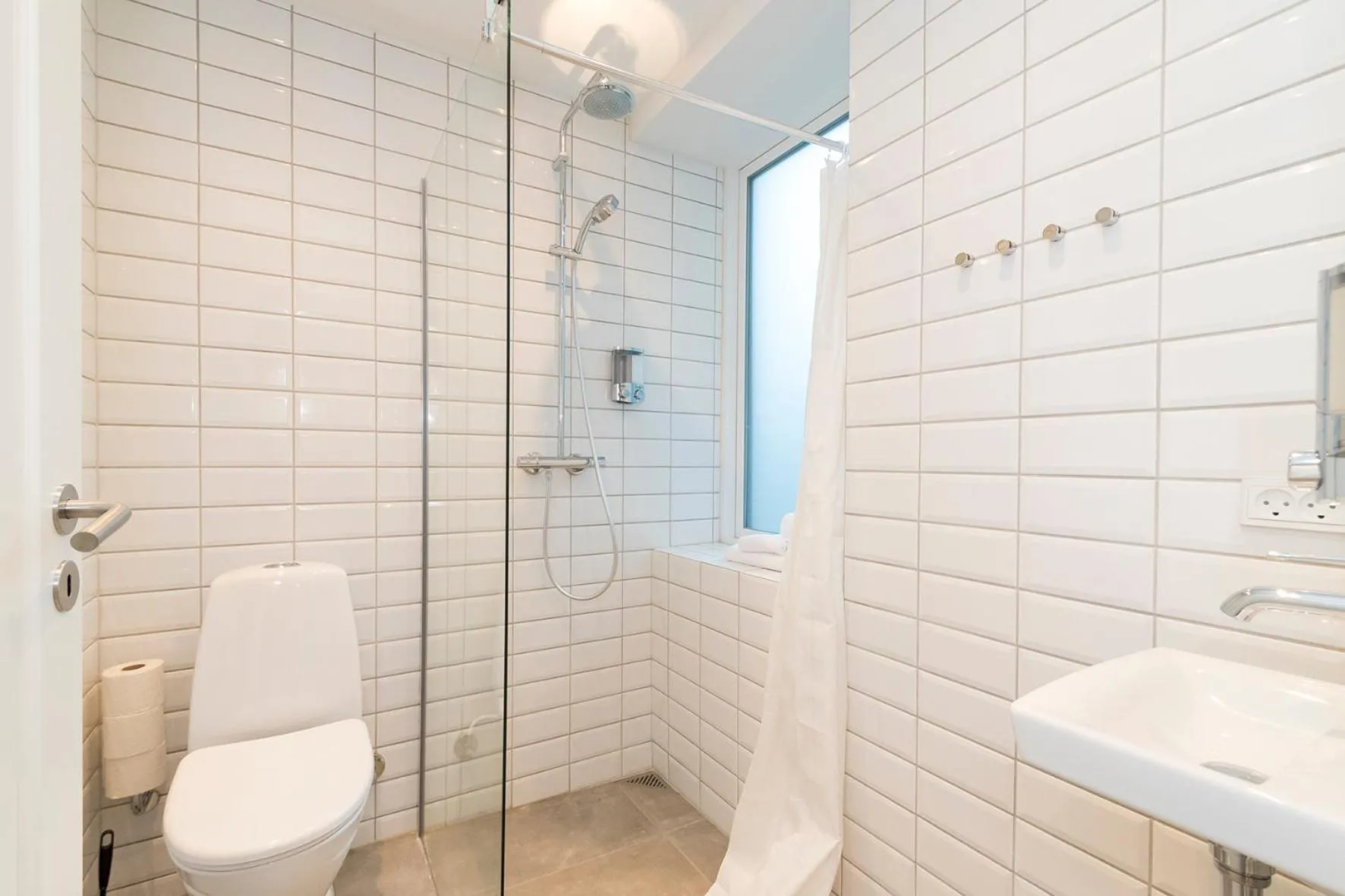 Bathroom in Harbour Walk