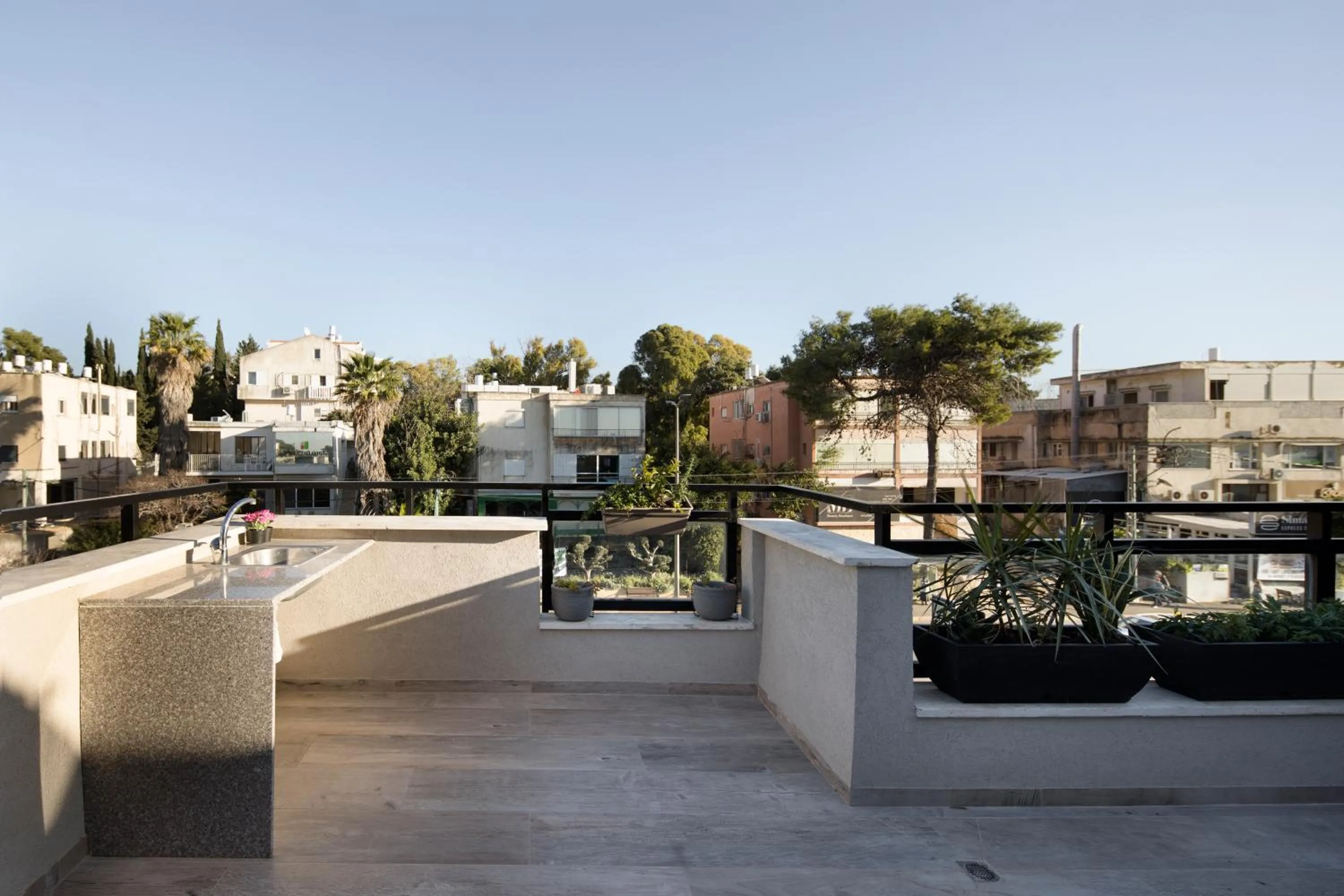 Patio in Urbanica Carmel- Apartments