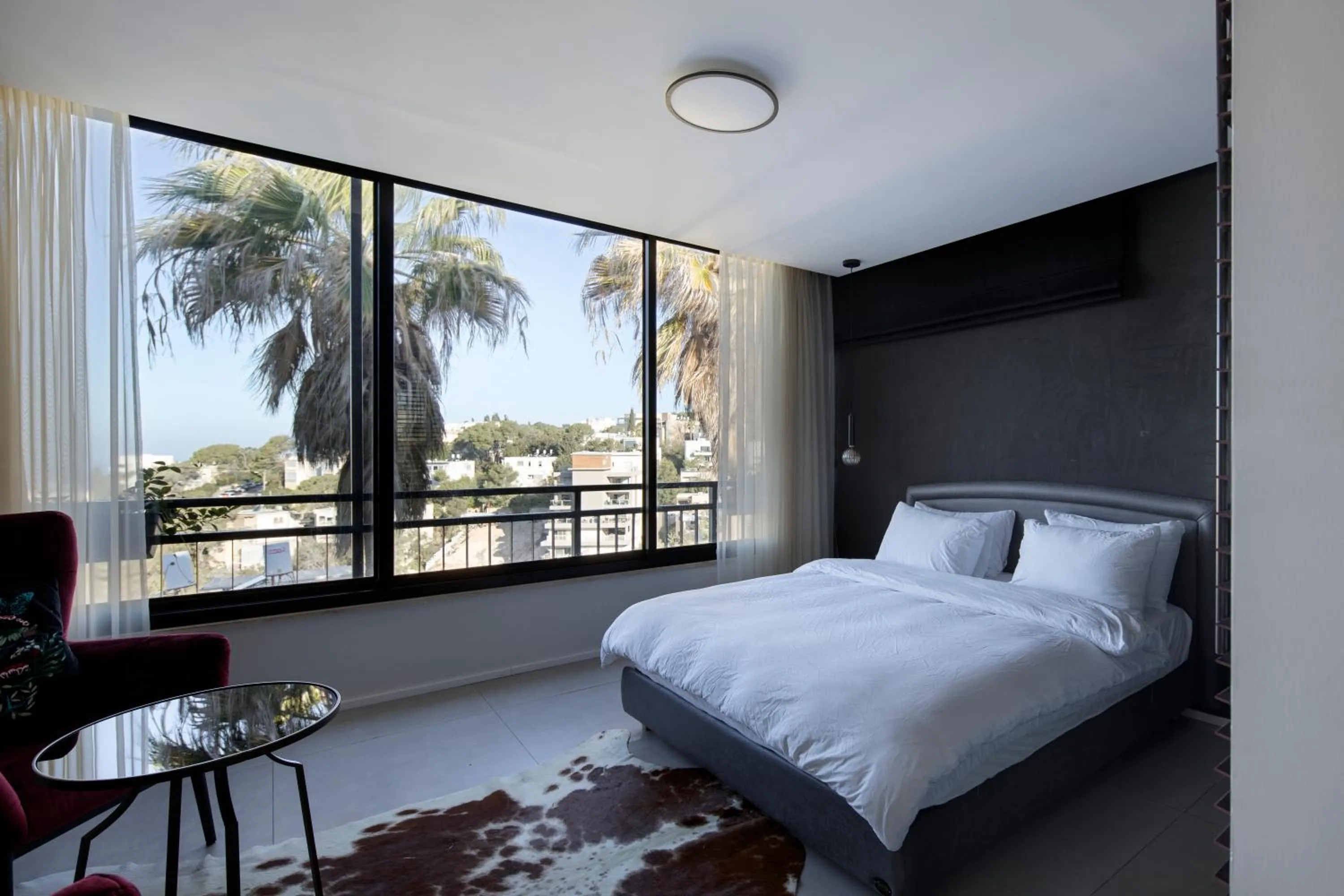 Bed in Urbanica Carmel- Apartments