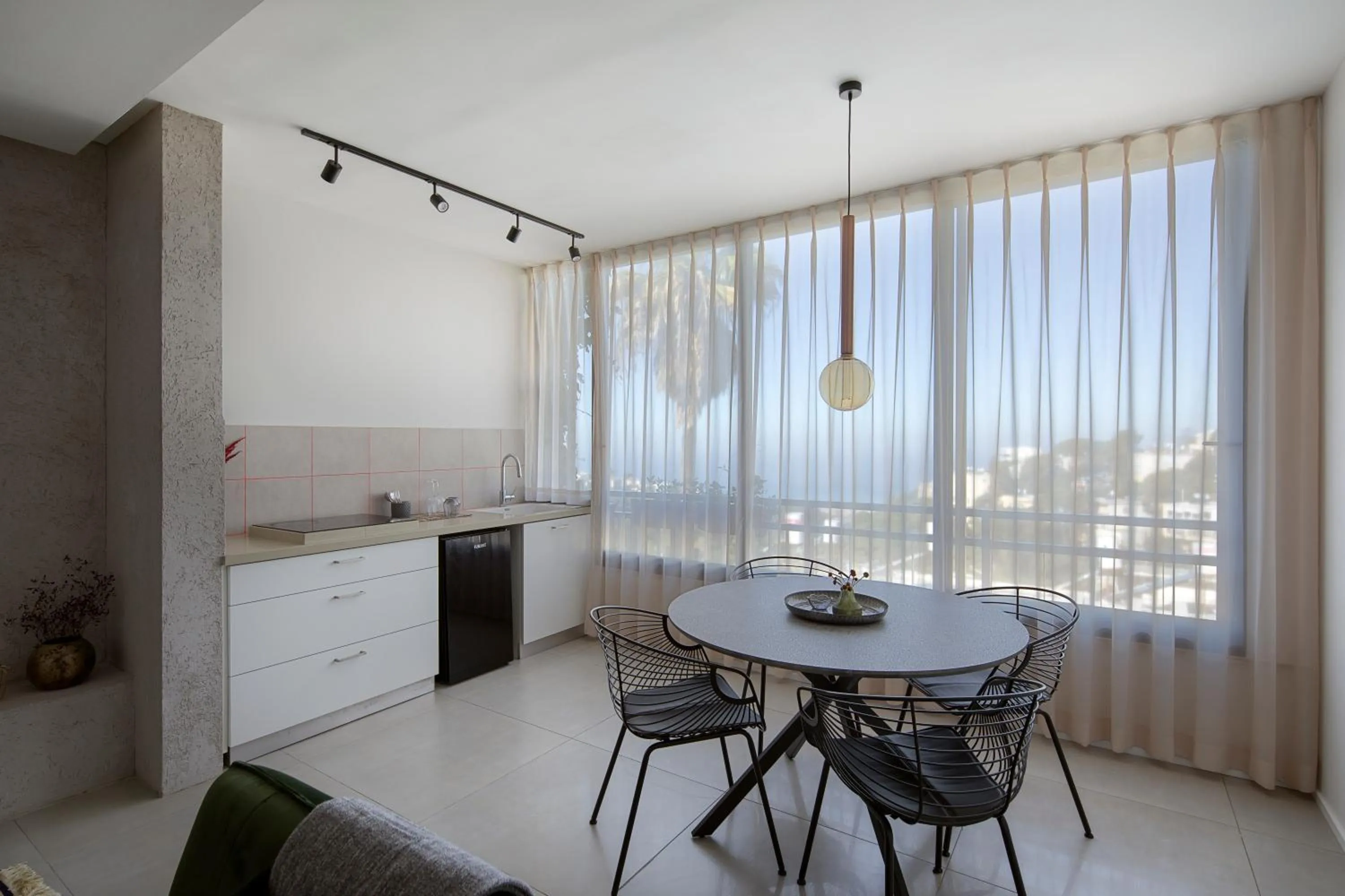 Living room in Urbanica Carmel- Apartments