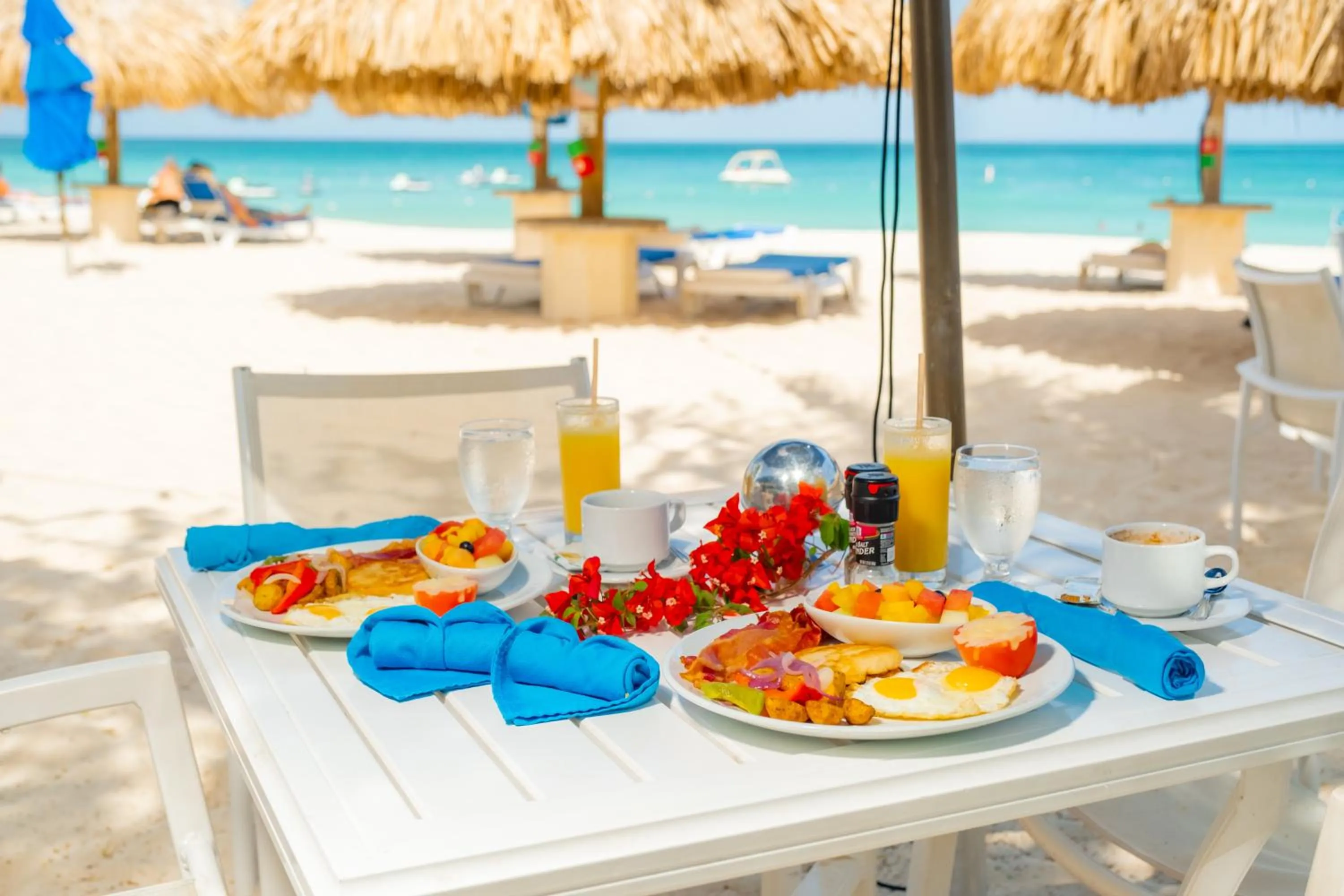 Restaurant/places to eat in Amsterdam Manor Beach Resort