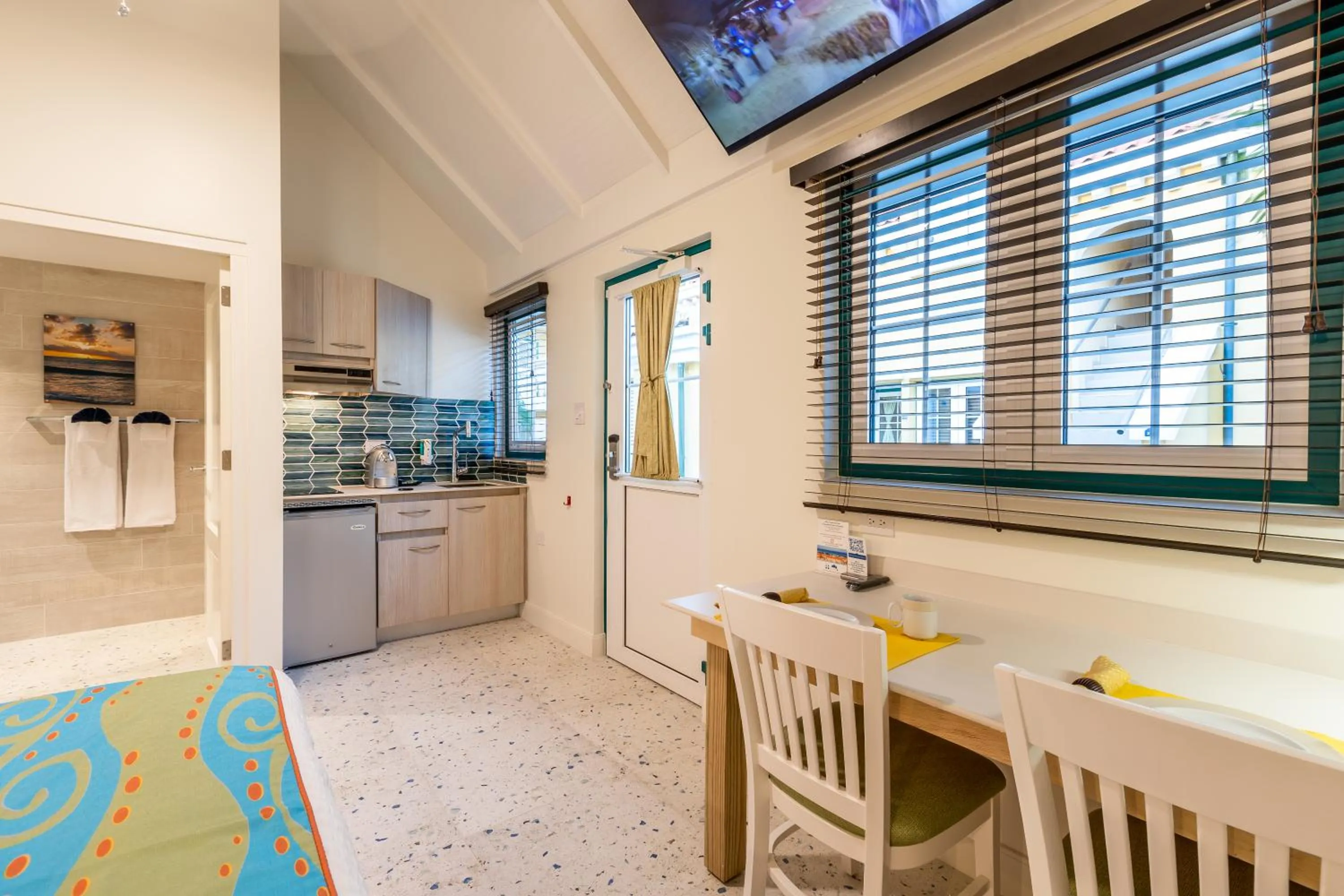 Kitchen or kitchenette in Amsterdam Manor Beach Resort