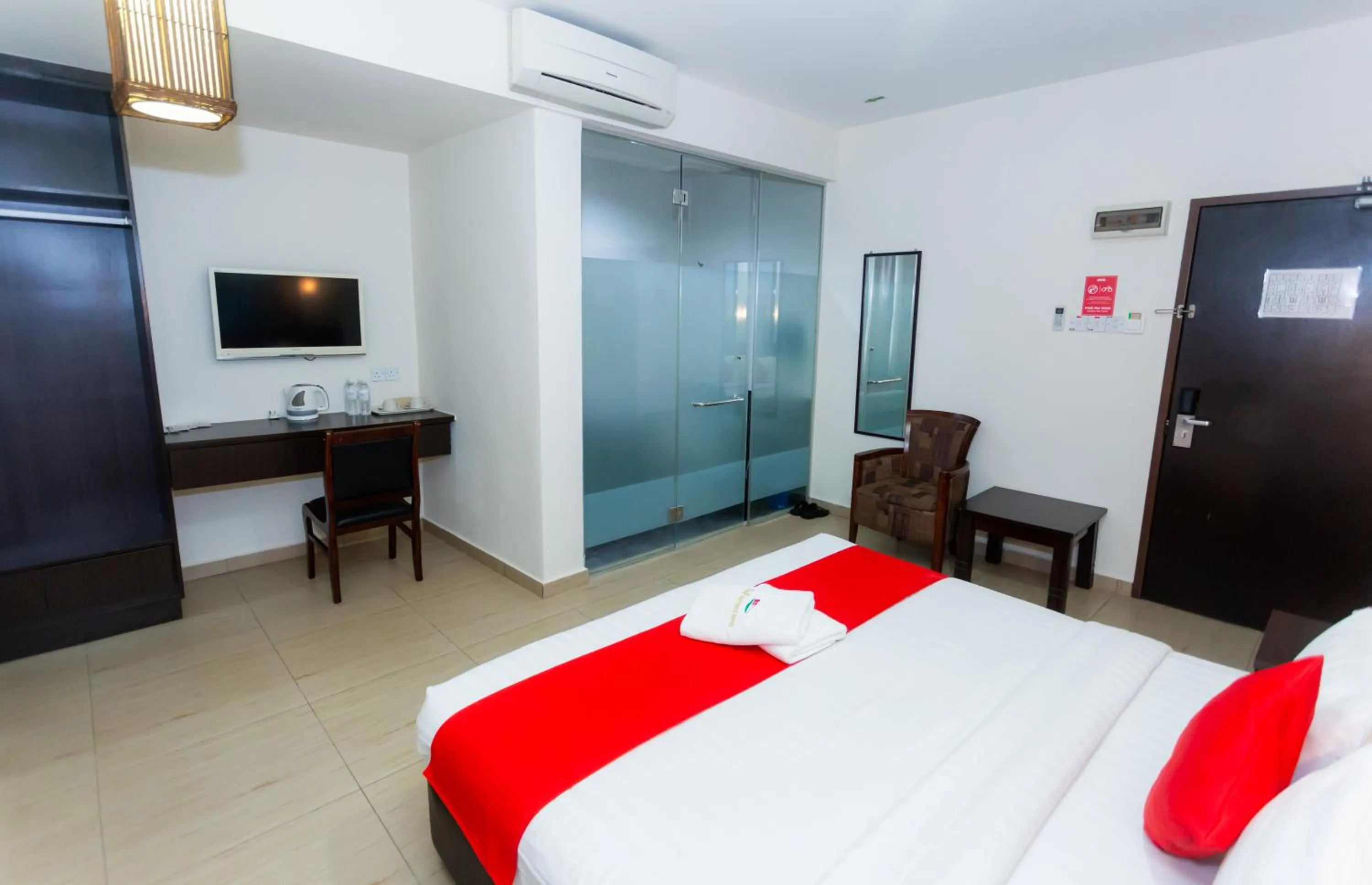 Bed in D&F BOUTIQUE HOTEL SENAWANG