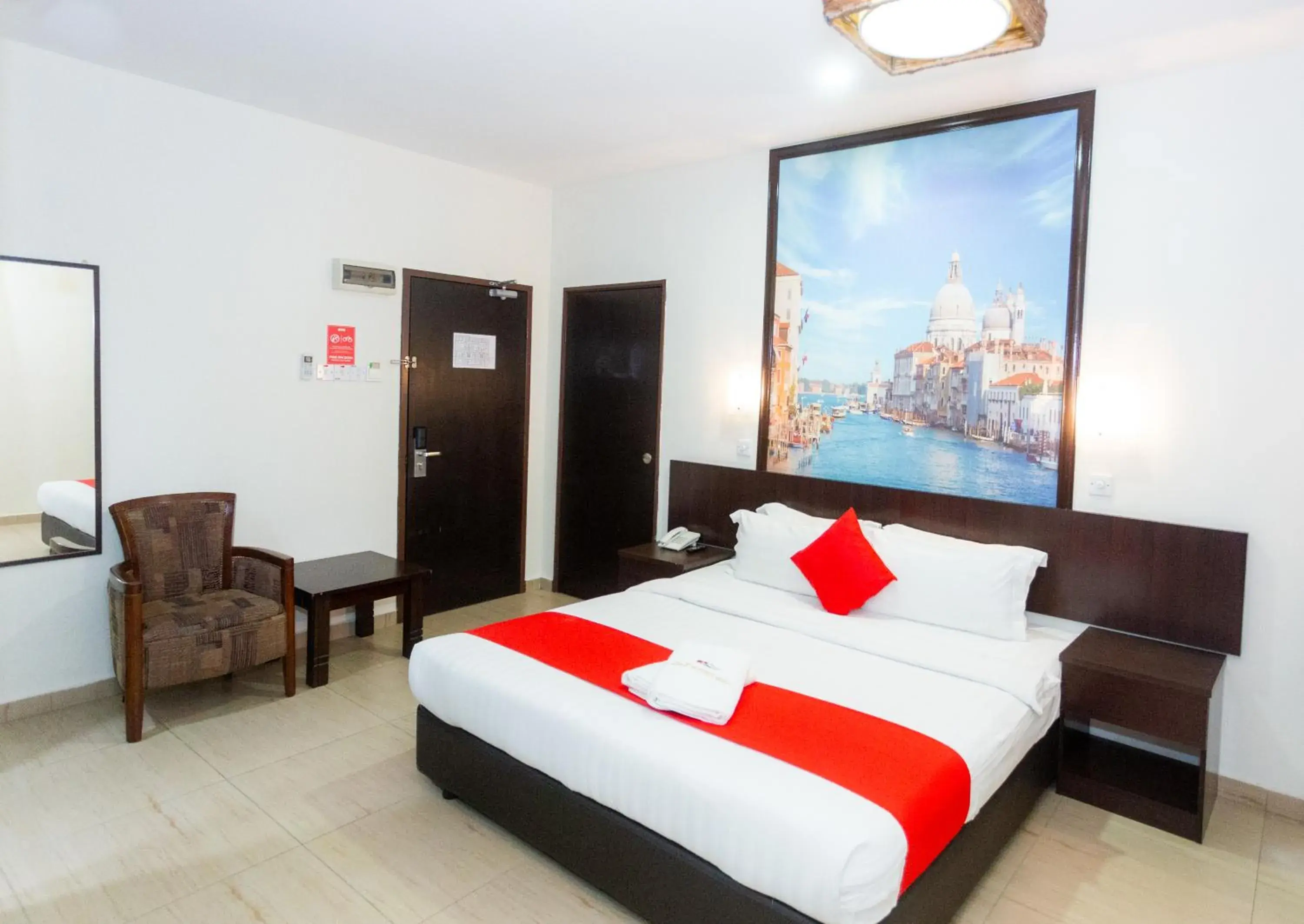 Deluxe King Room in D&F BOUTIQUE HOTEL SENAWANG Deluxe King Room in D&F BOUTIQUE HOTEL SENAWANG