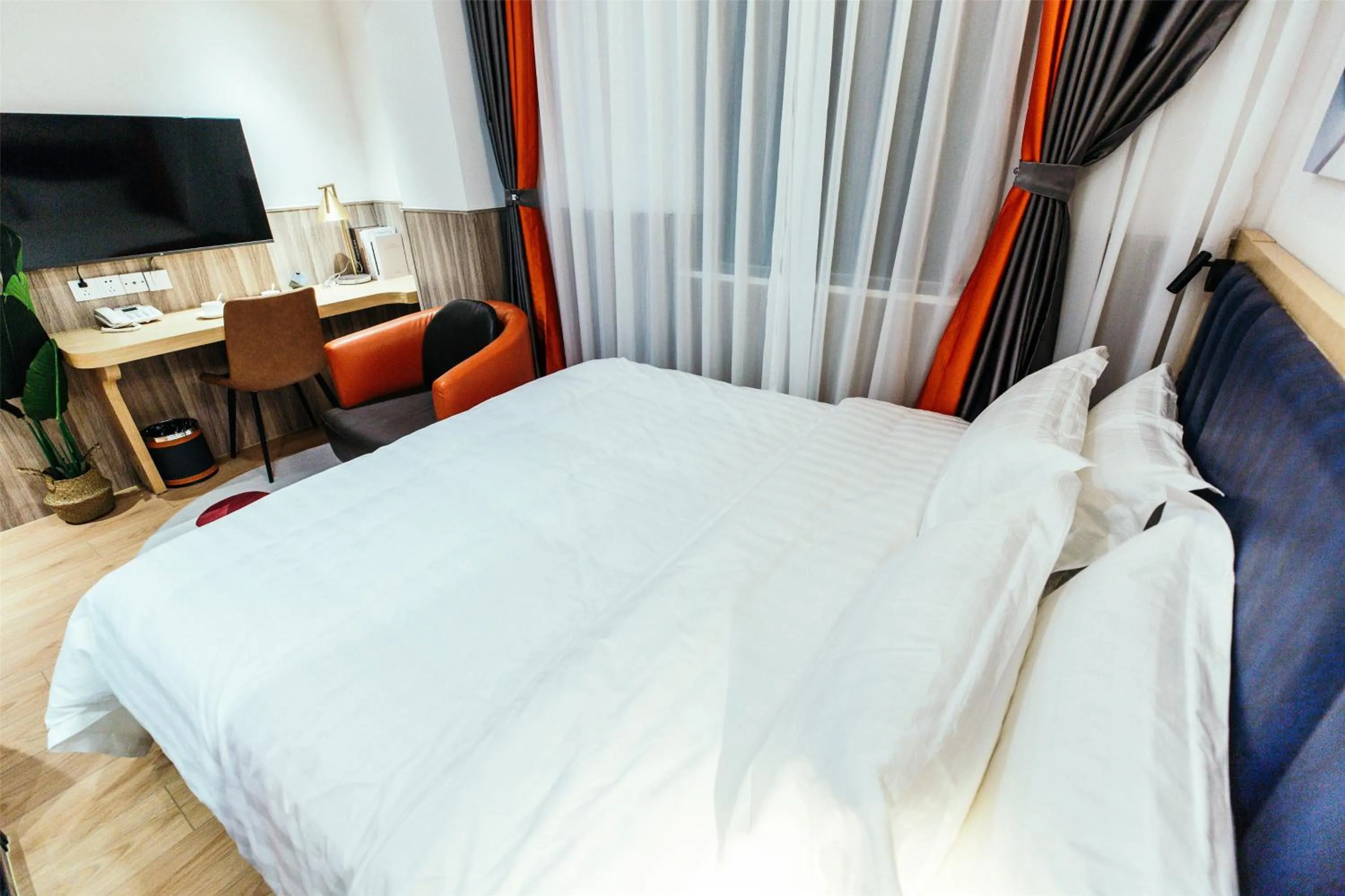 Bedroom, Bed in Shanghai Fish Inn People Square