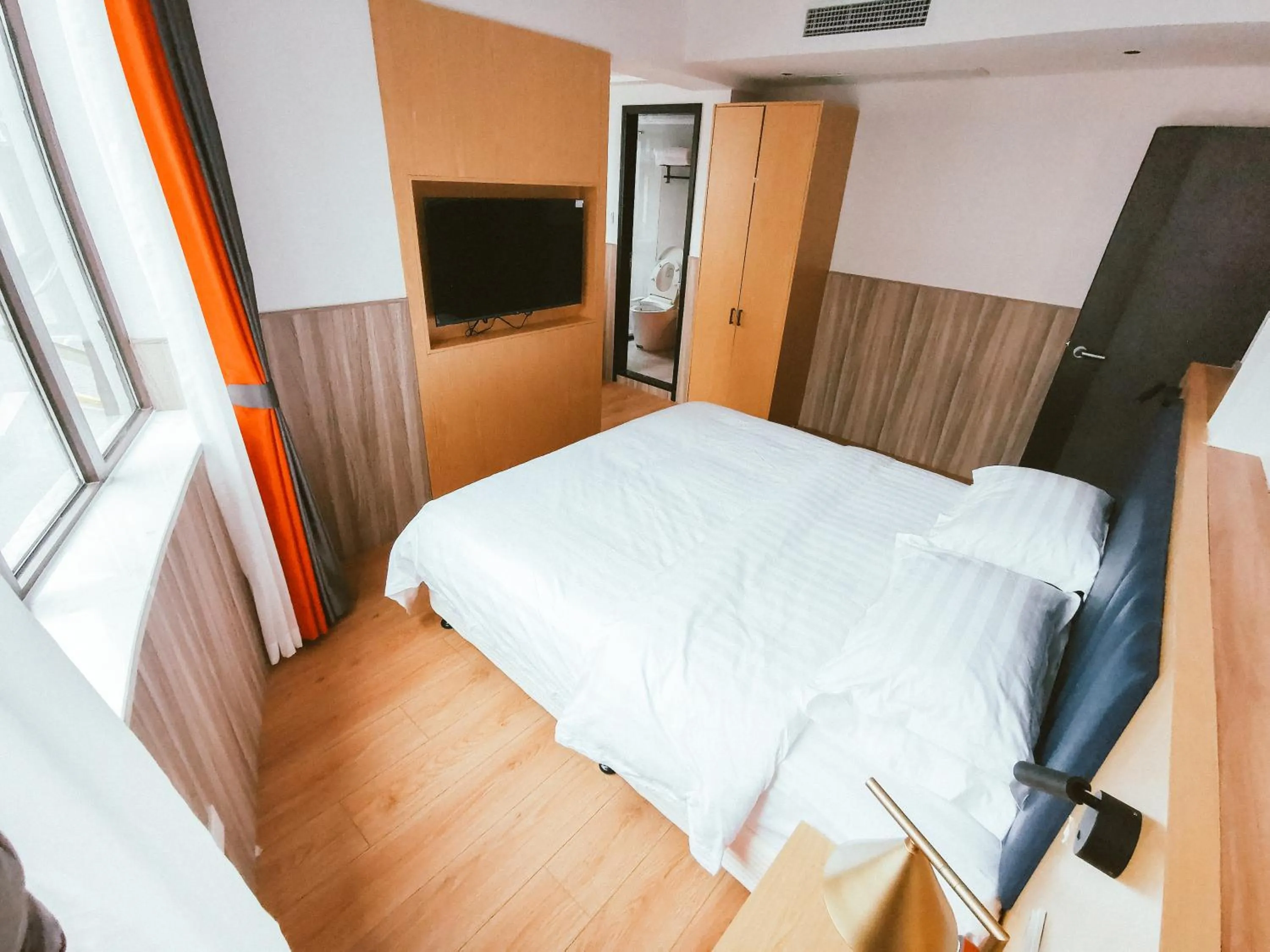 Bed in Shanghai Fish Inn People Square