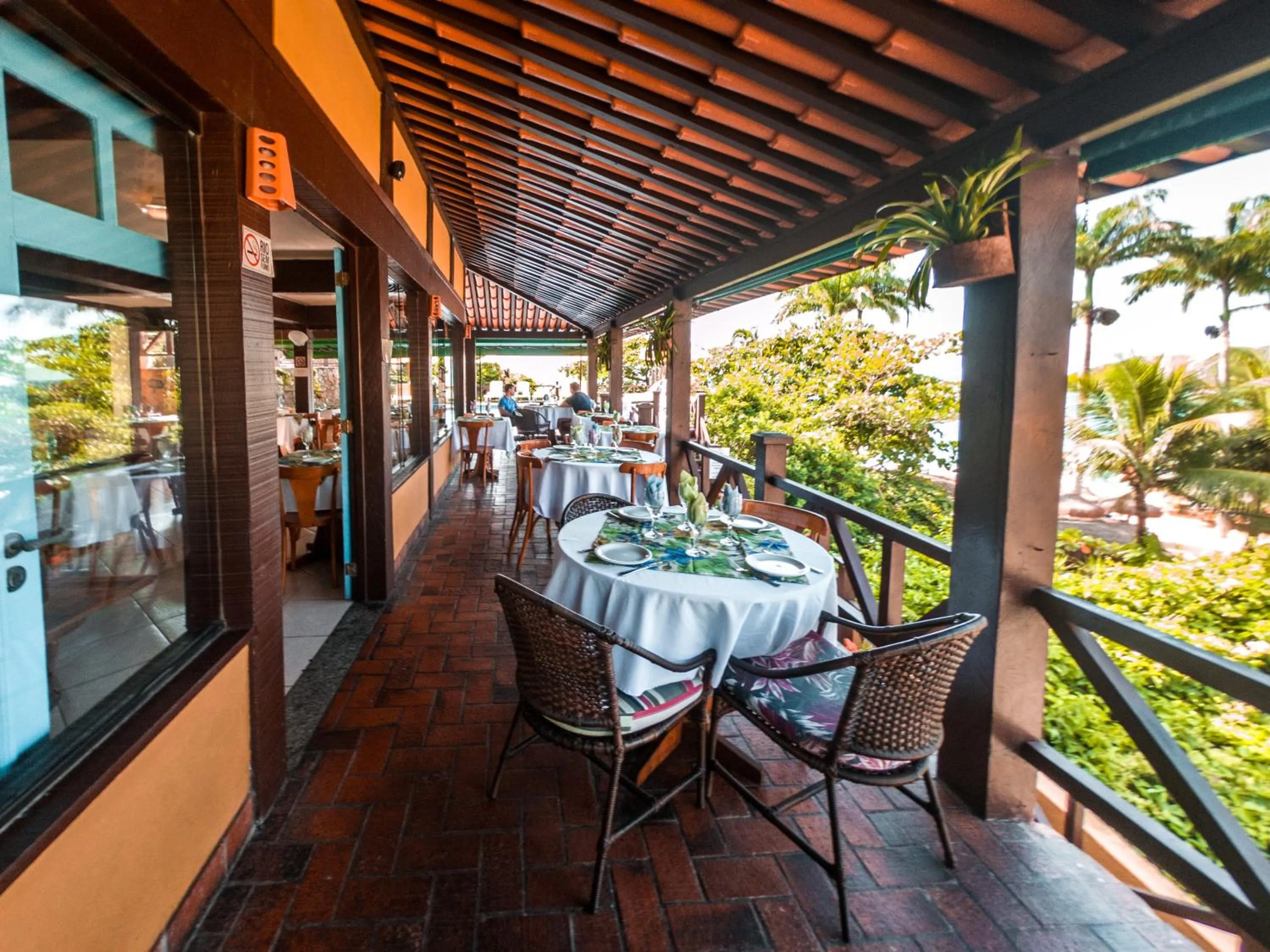 Patio in La Boheme Hotel e Apart Hotel