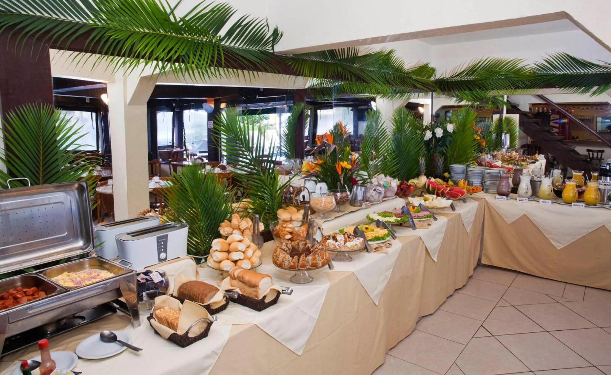 Breakfast in La Boheme Hotel e Apart Hotel