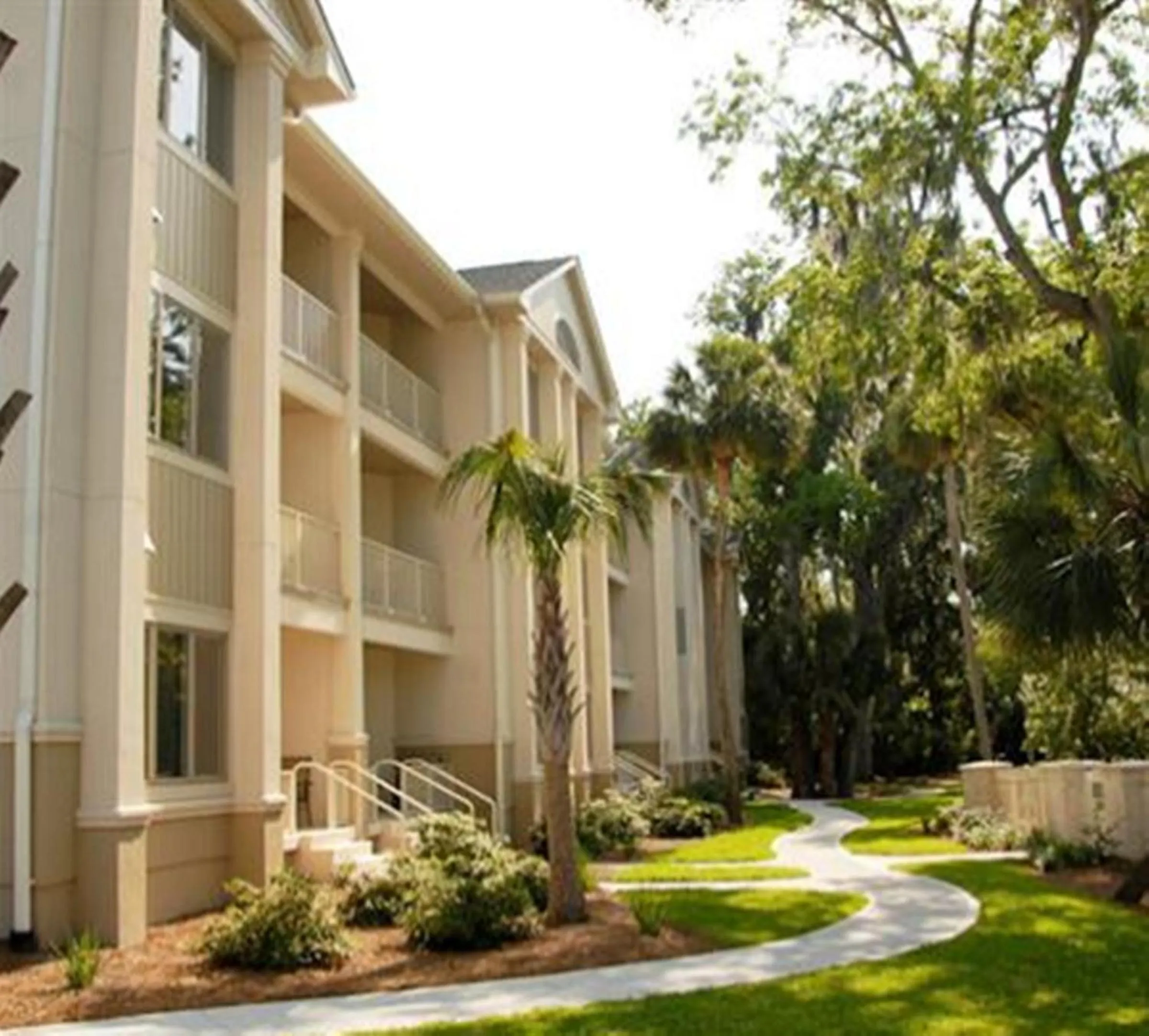 Property building in Coral Sands Resort by Palmera