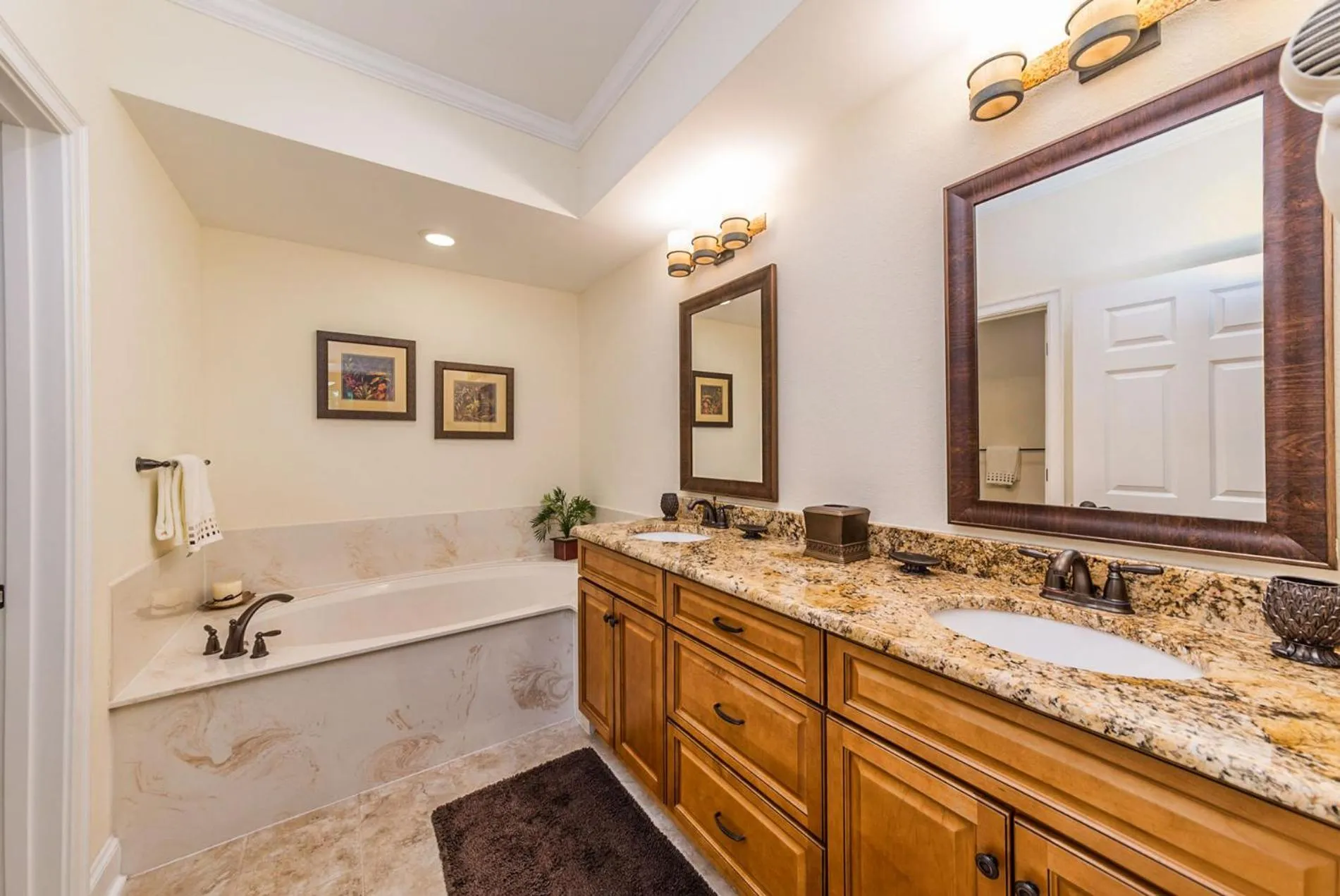 Bathroom in Coral Sands Resort by Palmera