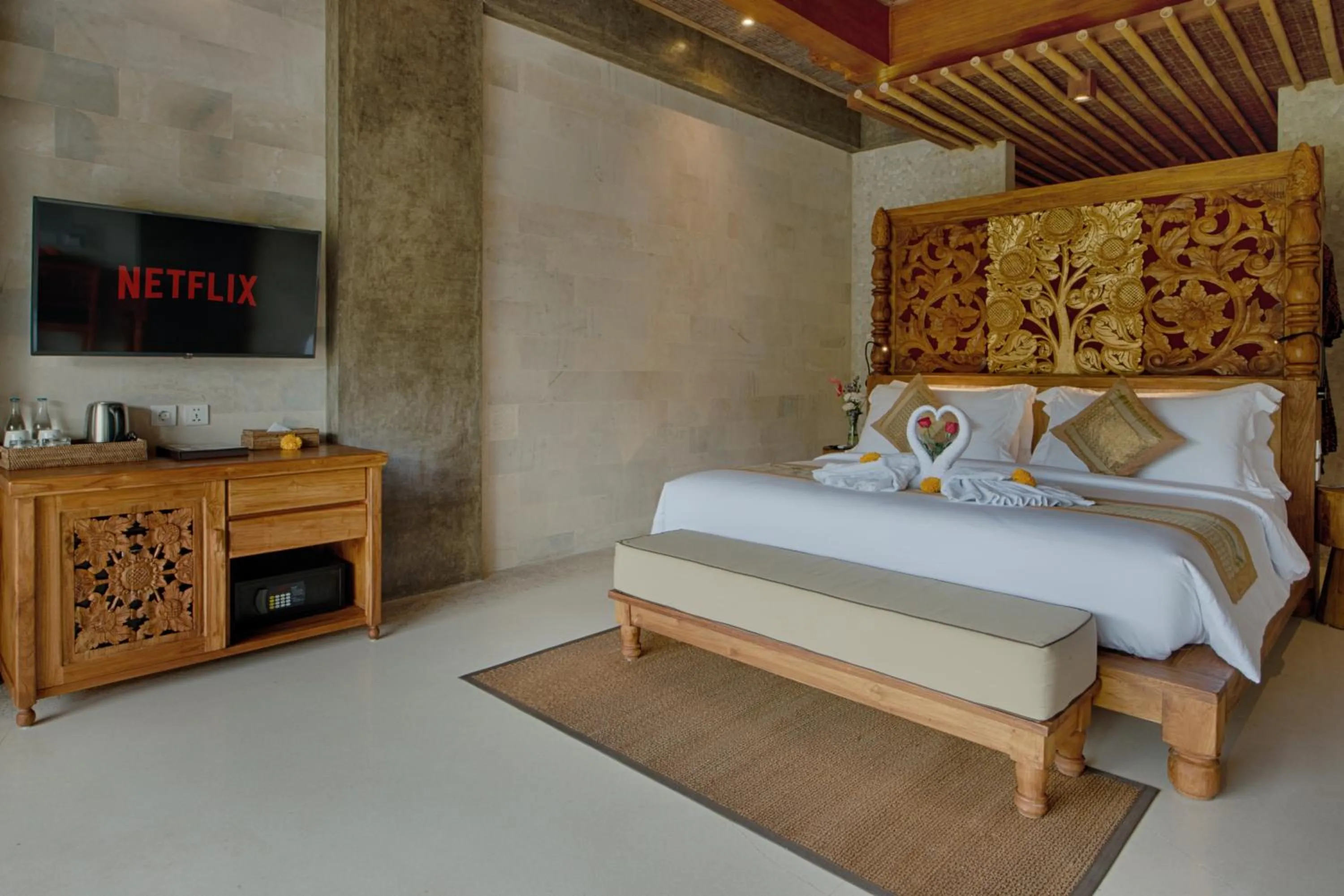 TV and multimedia, Bed in Kastara Resort
