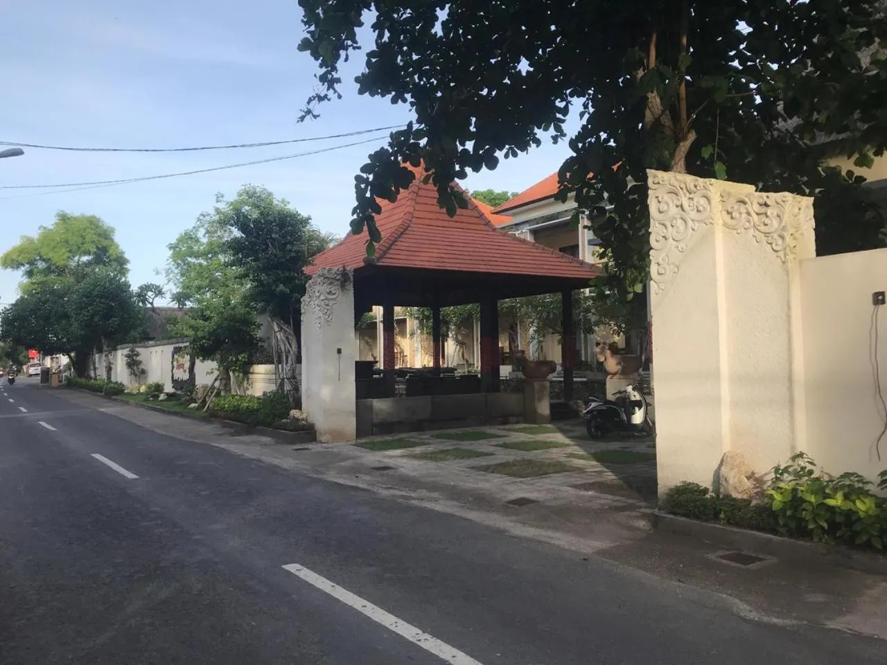 Facade/entrance in Akatara Hotel