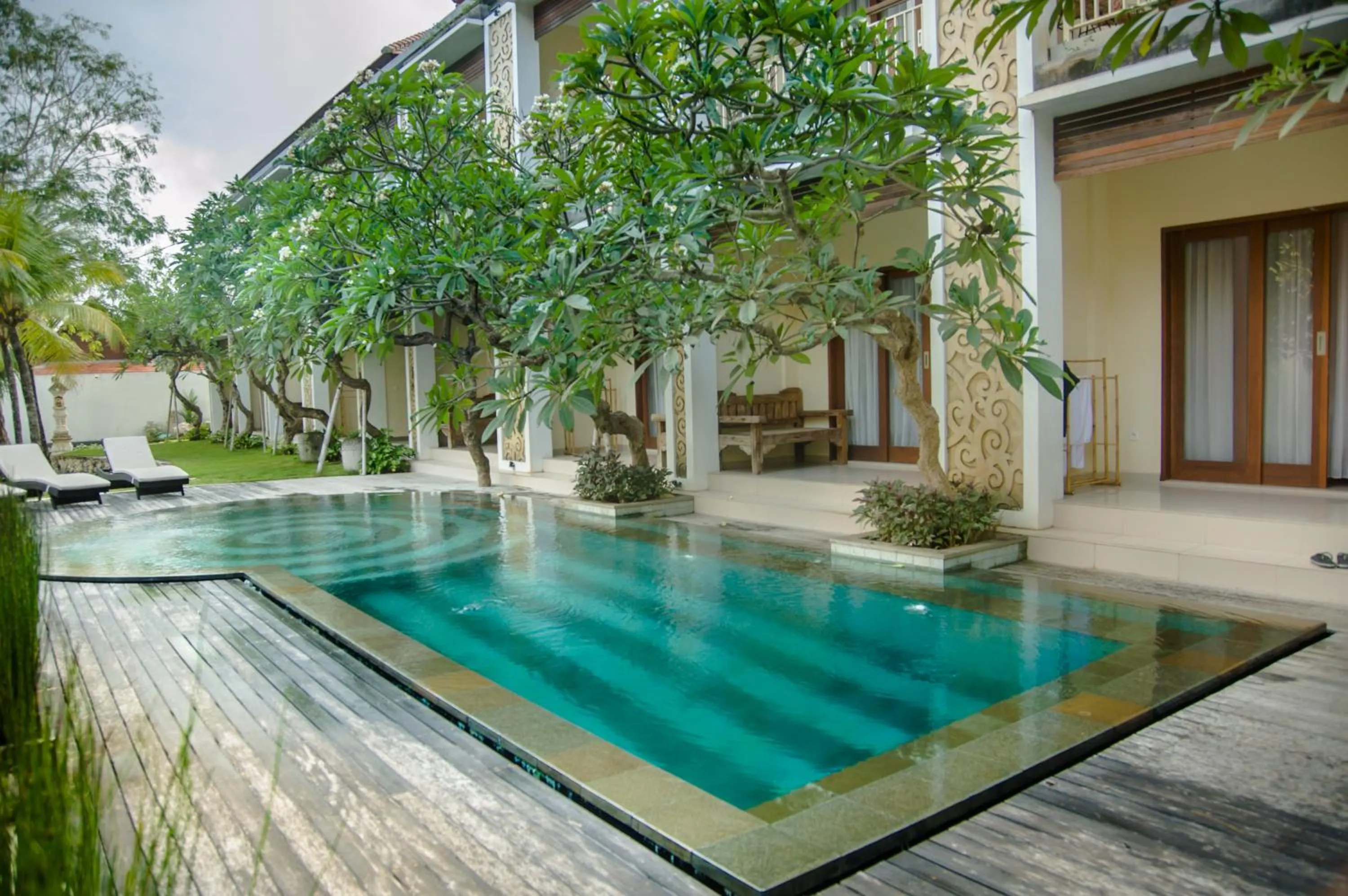 Swimming pool in Akatara Hotel