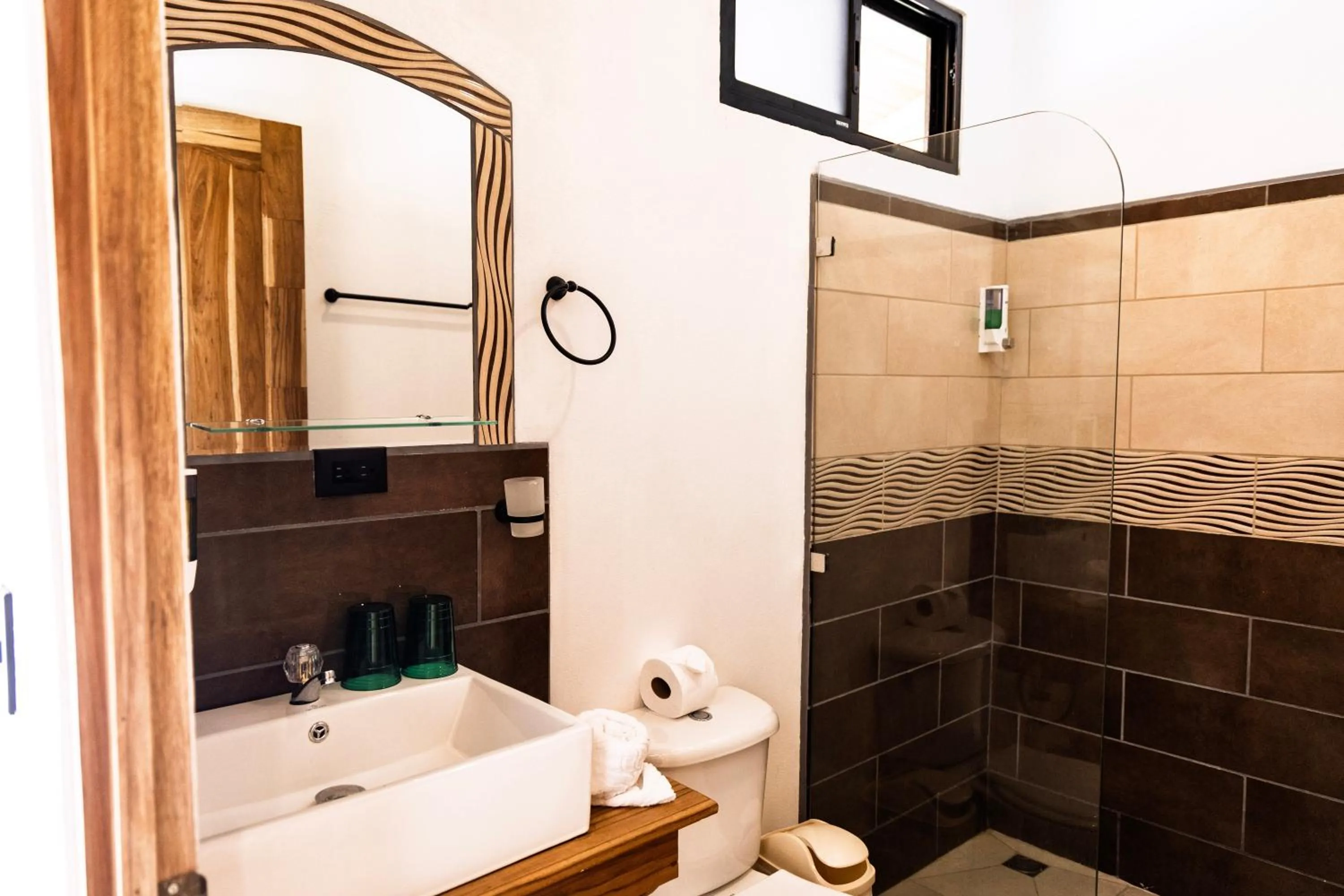 Shower in Essence Arenal Spa & Yoga