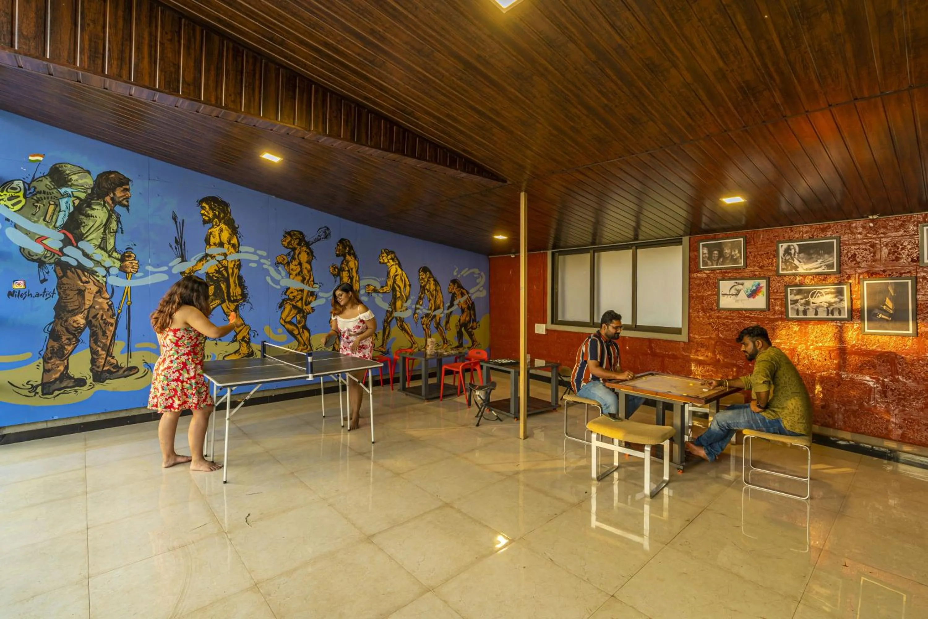 Communal lounge/ TV room in Zostel Kolad