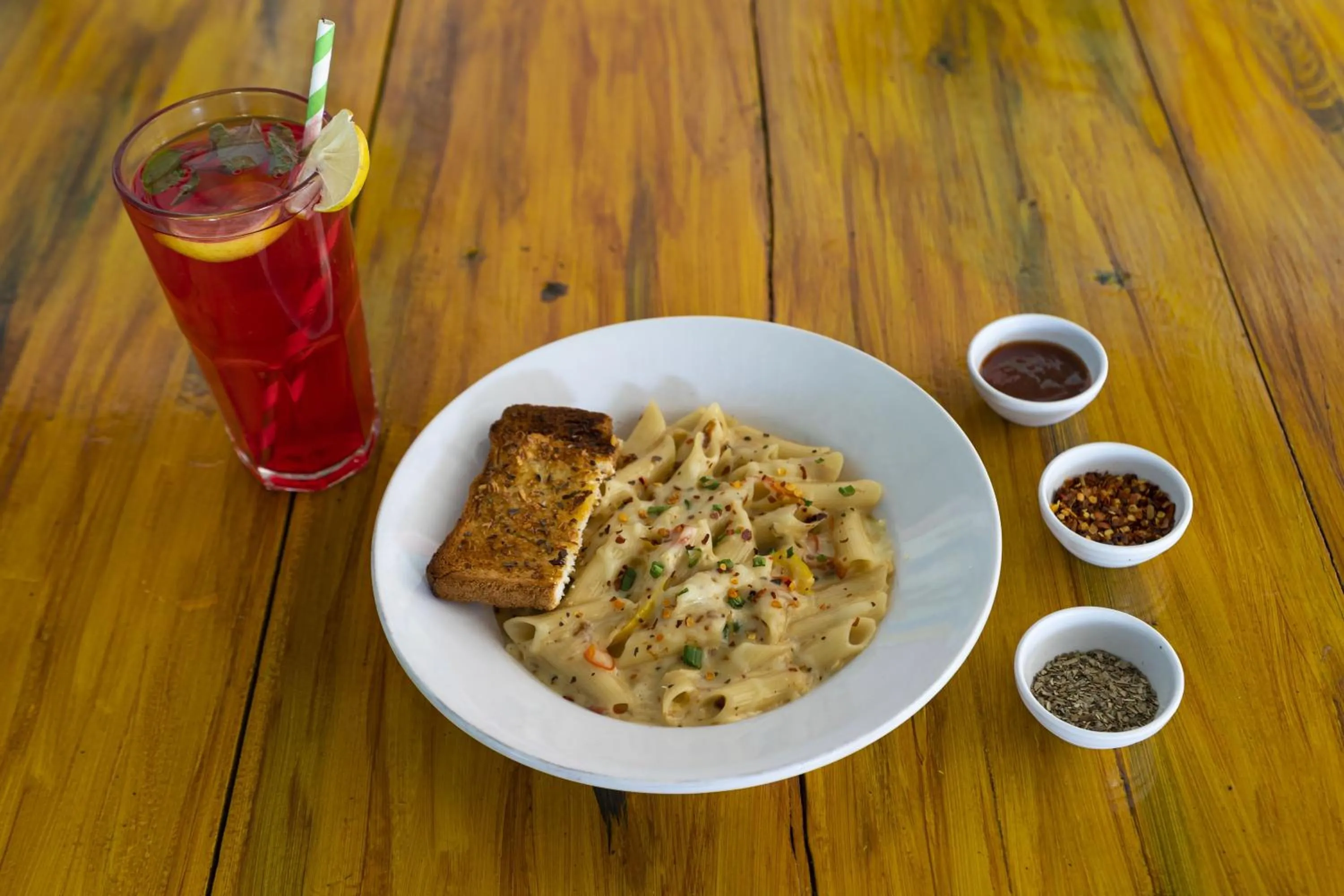 Food and drinks in Zostel Kolad