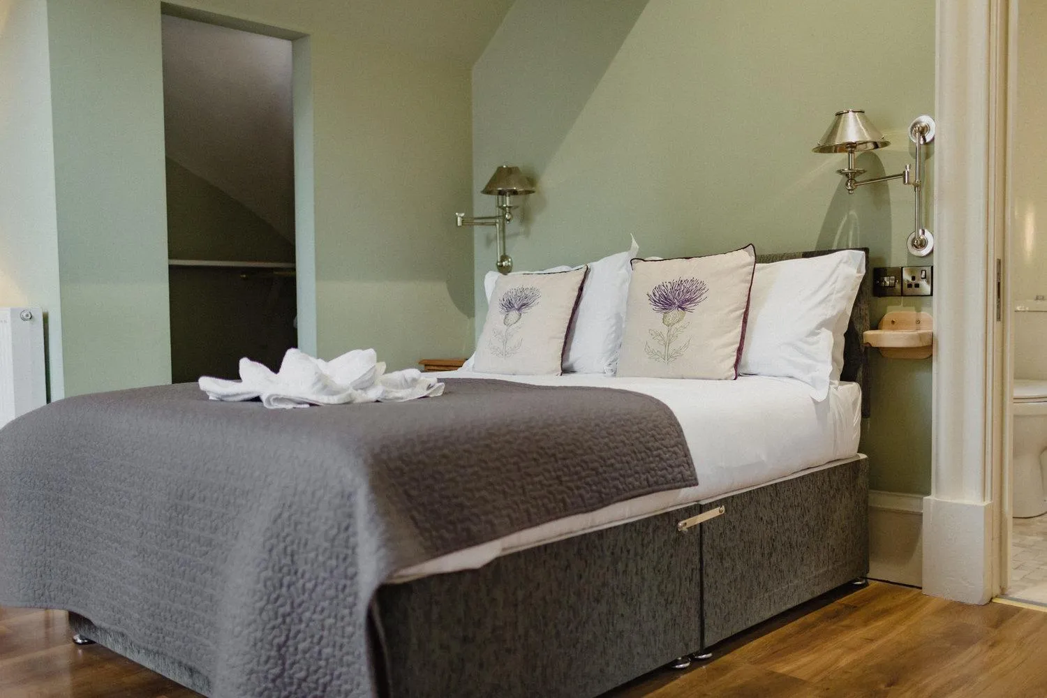 Bed in Taypark House