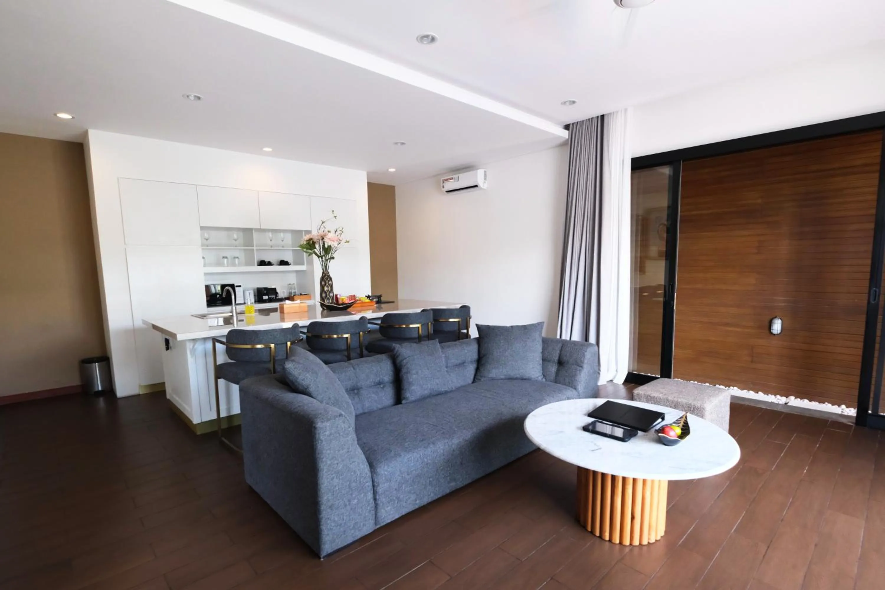 Kitchen or kitchenette in The Claremont Luxury Villas