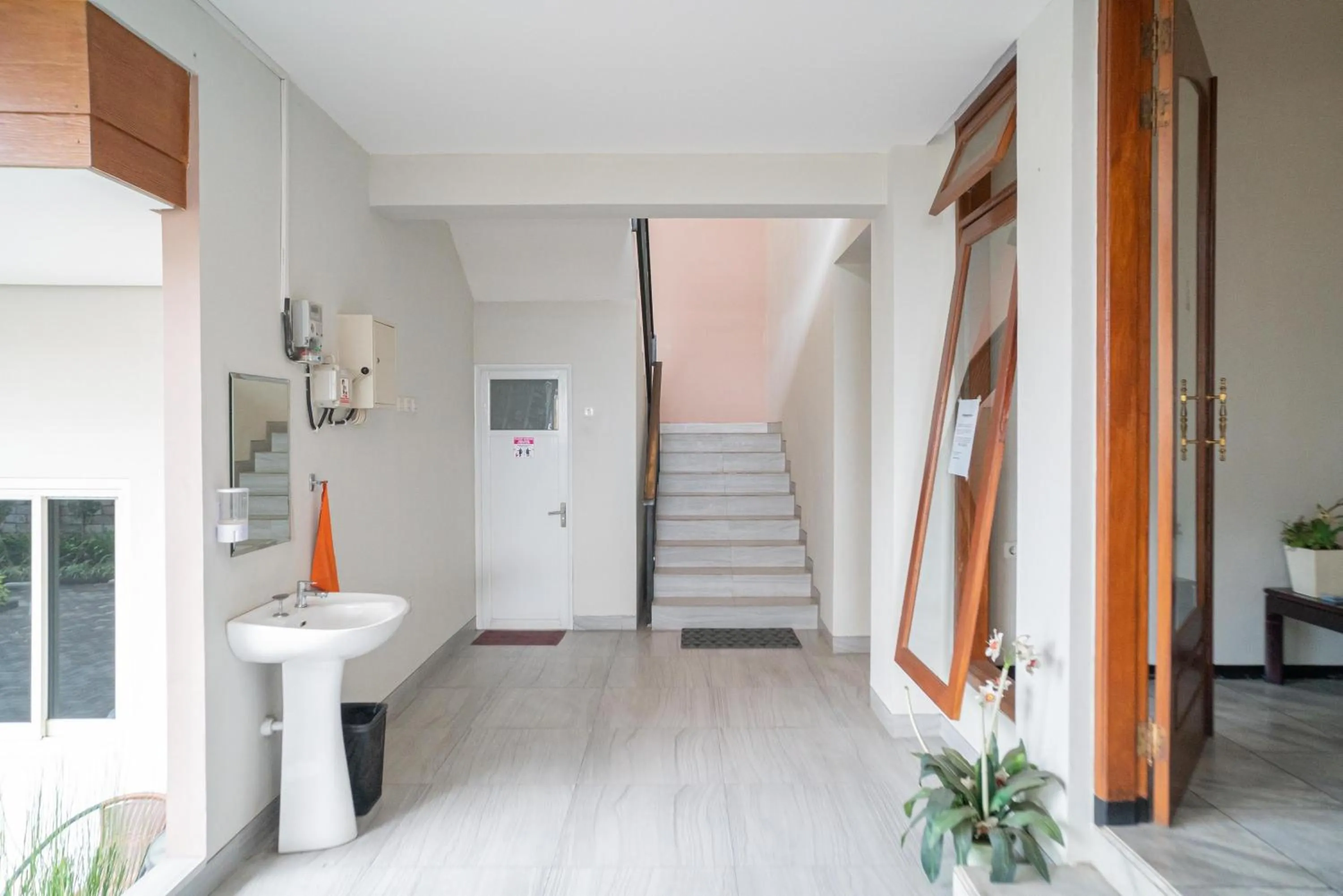 Floor plan in Urbanview Hotel Bubusini Batu by RedDoorz