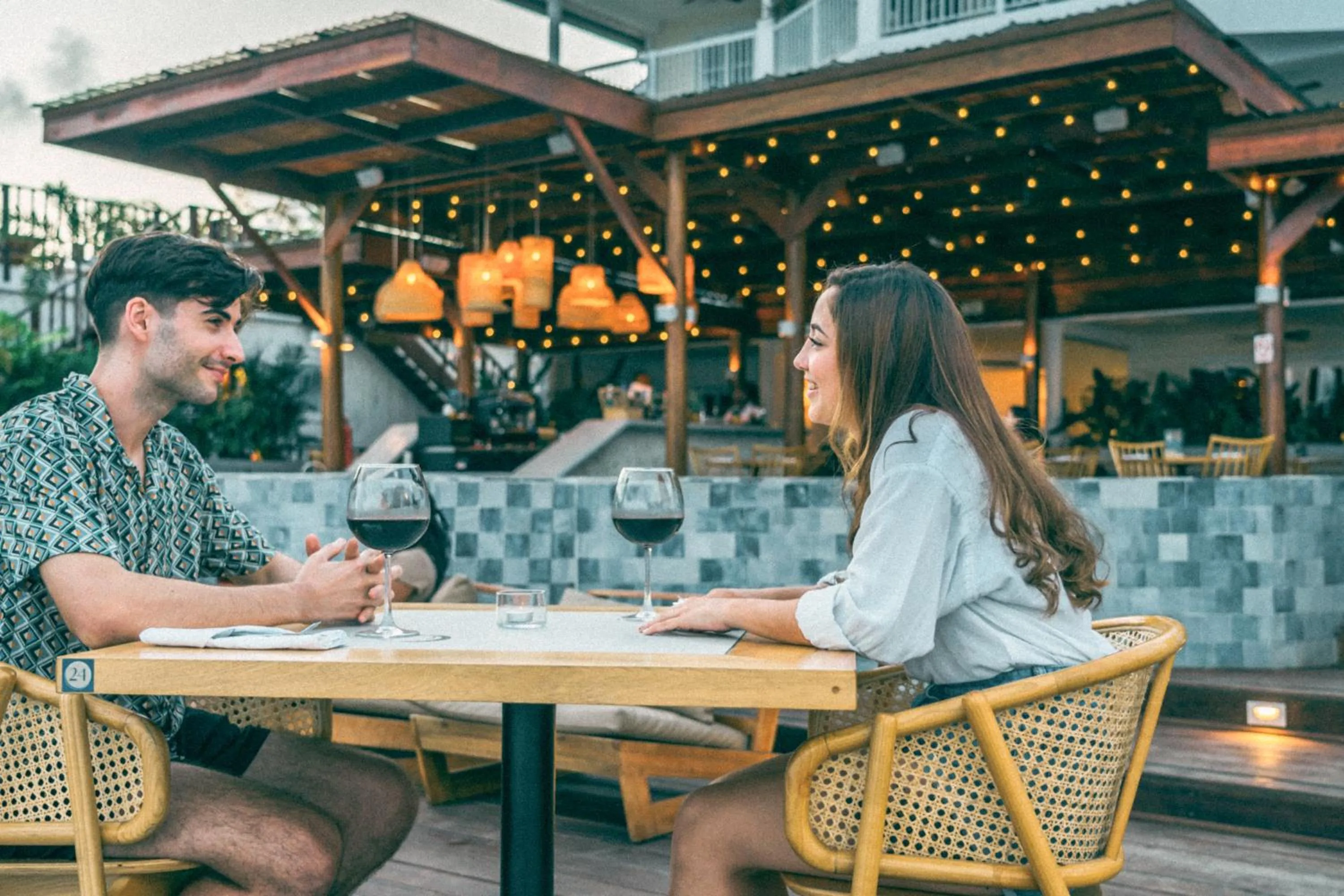 Restaurant/places to eat in Tropical Suites Hotel