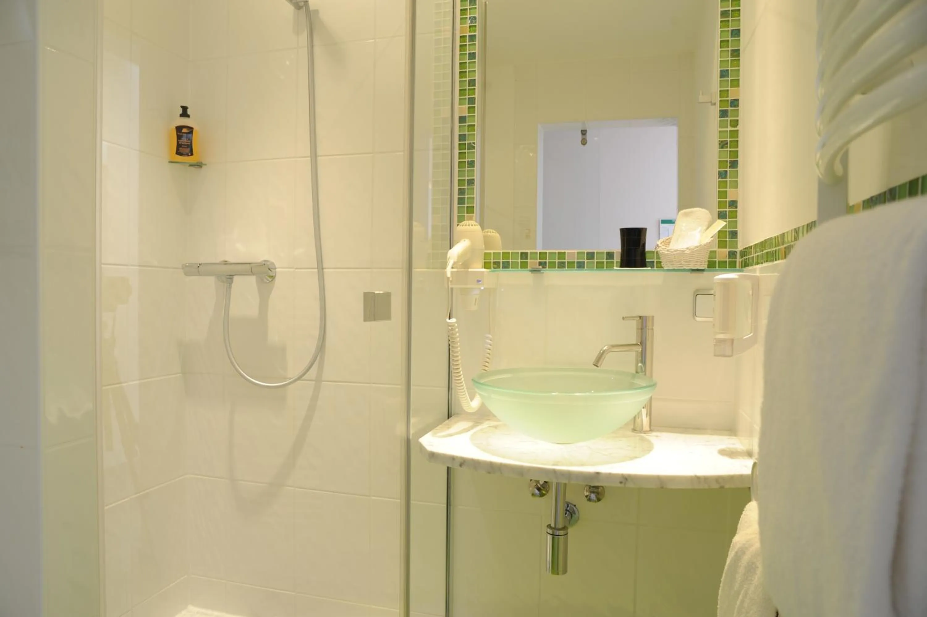 Bathroom in Hotel Freund - Privathotels Dr Lohbeck