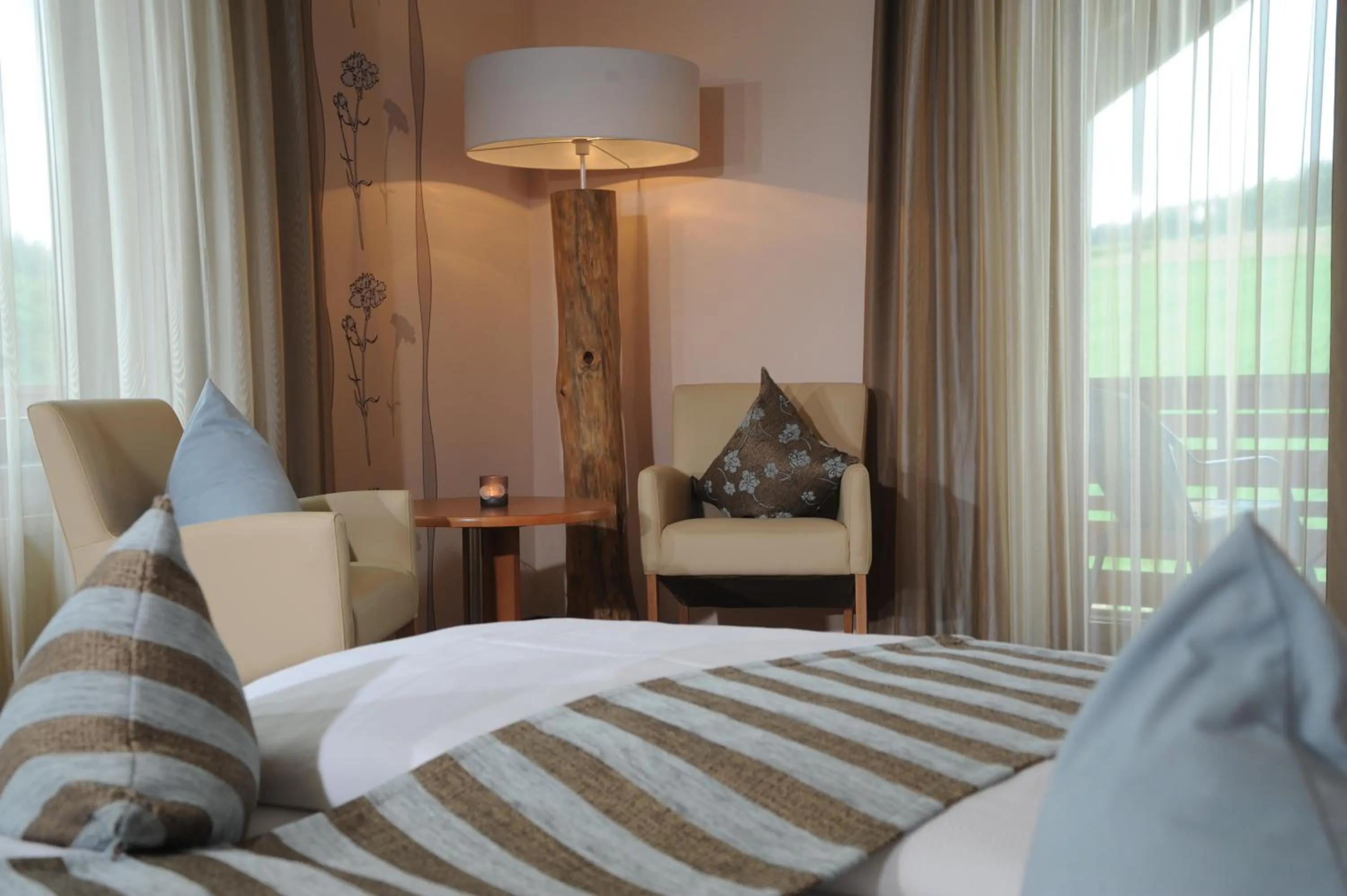 Photo of the whole room, Bed in Hotel Freund - Privathotels Dr Lohbeck