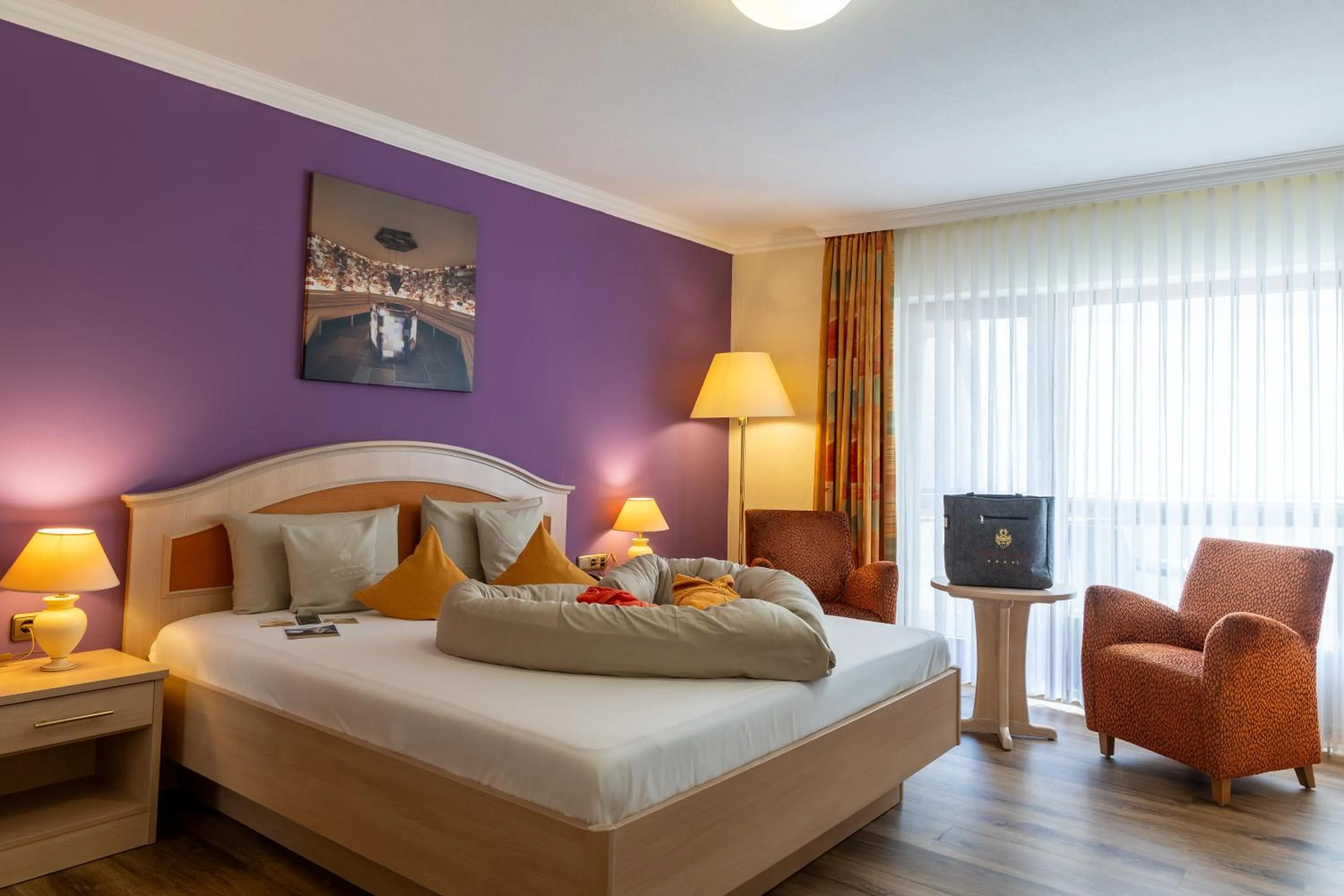 room service, Bed in Hotel Freund - Privathotels Dr Lohbeck