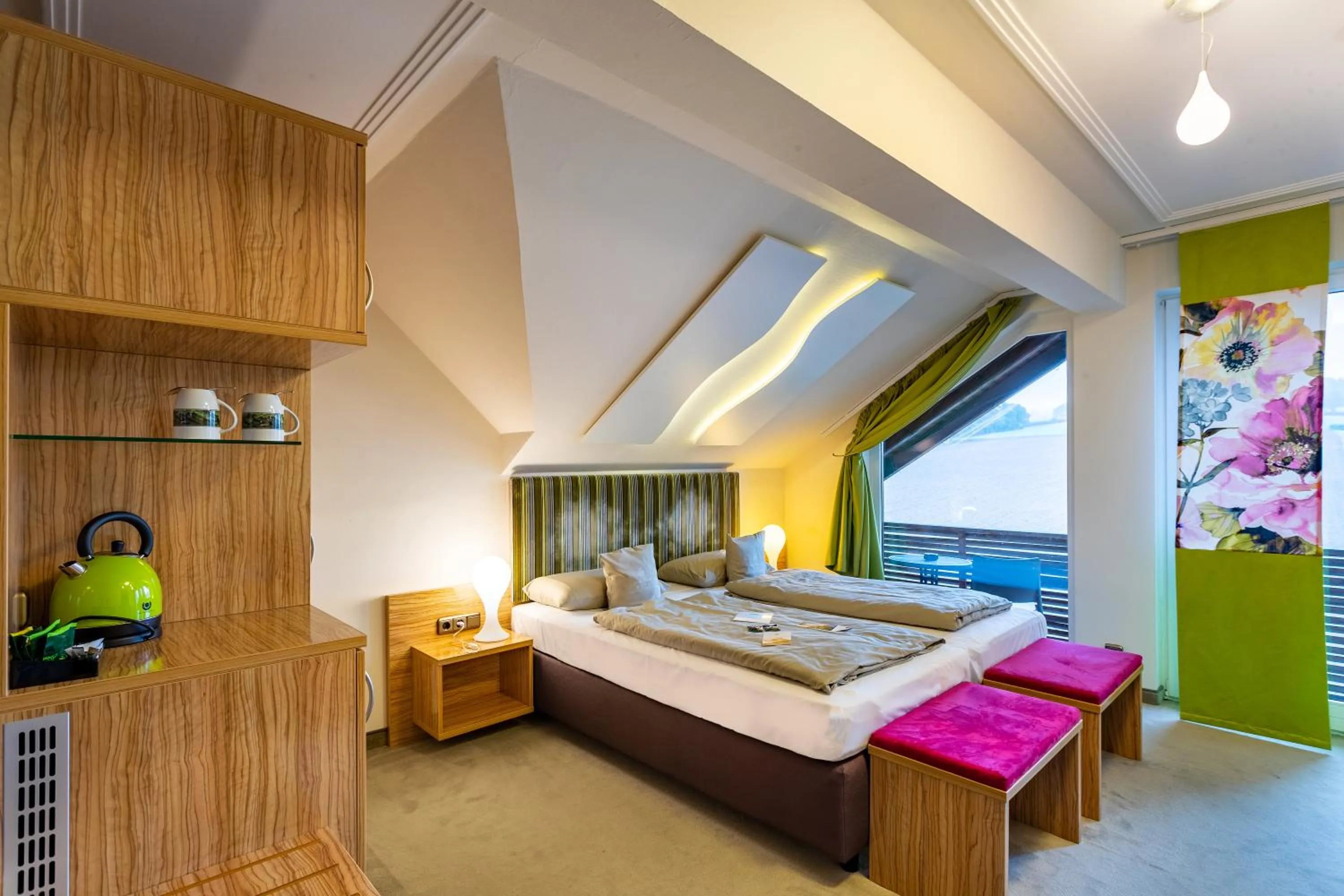 Photo of the whole room, Bed in Hotel Freund - Privathotels Dr Lohbeck