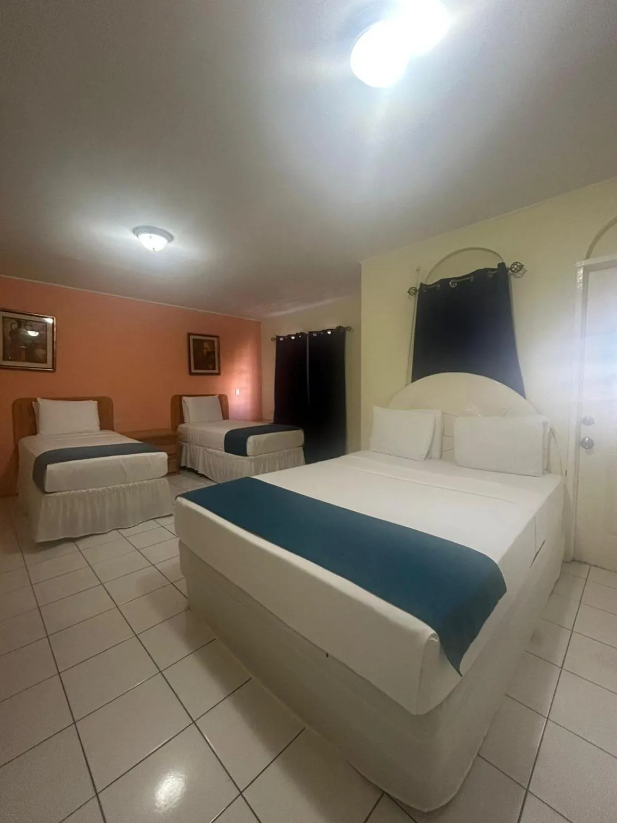 Bed in Seaview Beach Hotel