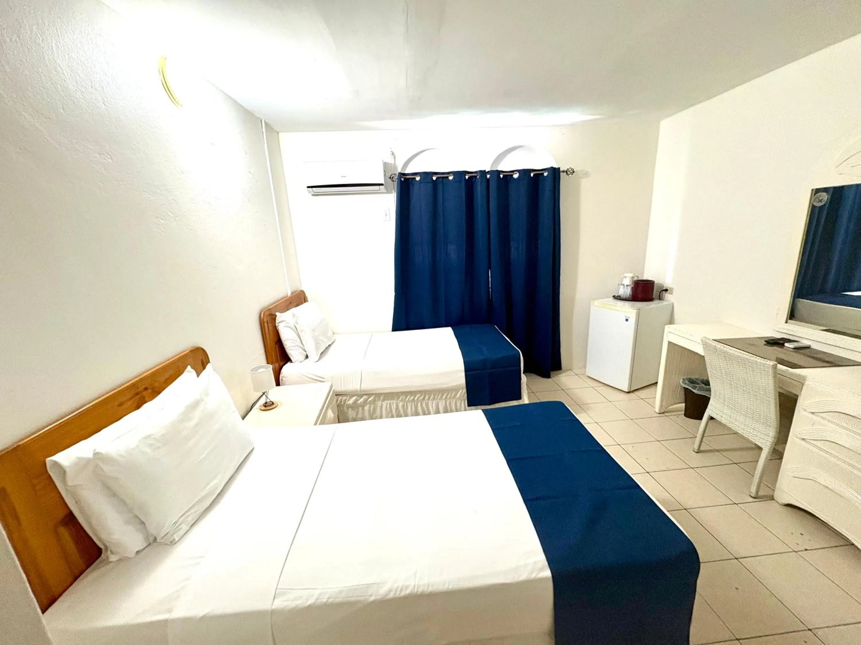 Bed in Seaview Beach Hotel