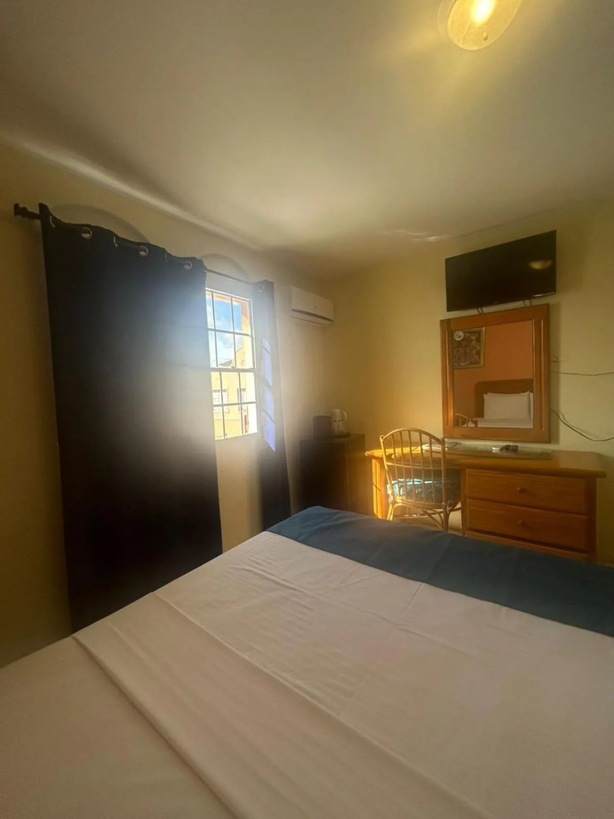 Bed in Seaview Beach Hotel