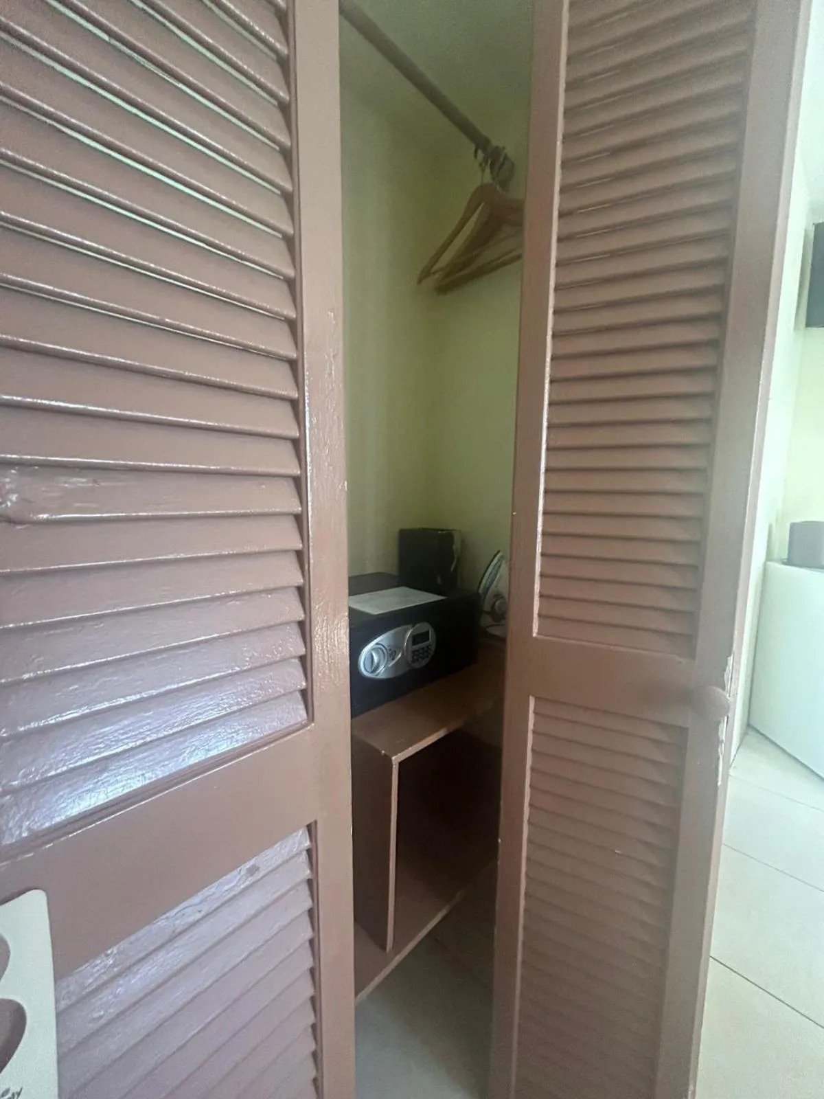 wardrobe in Seaview Beach Hotel