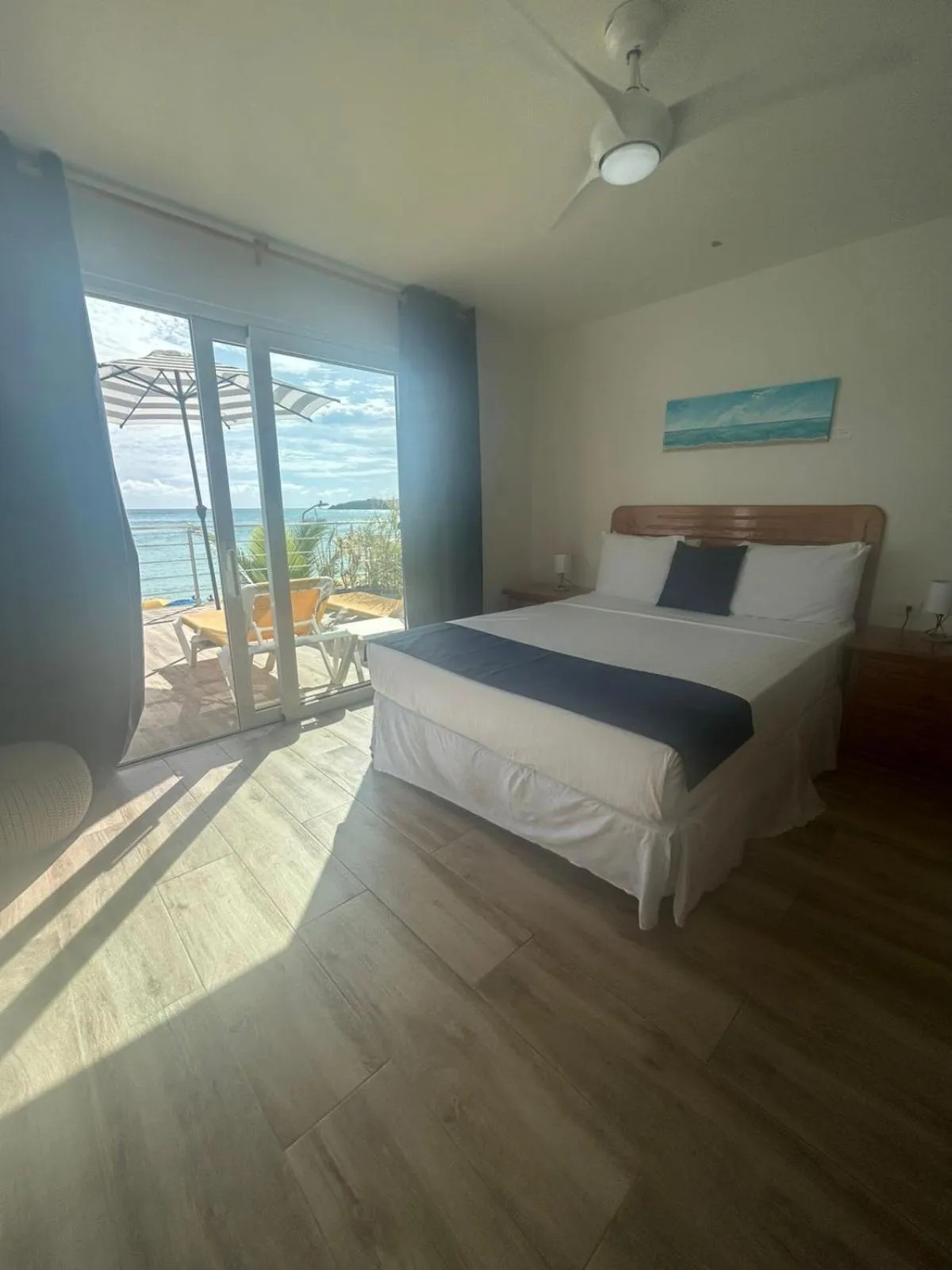Bed in Seaview Beach Hotel