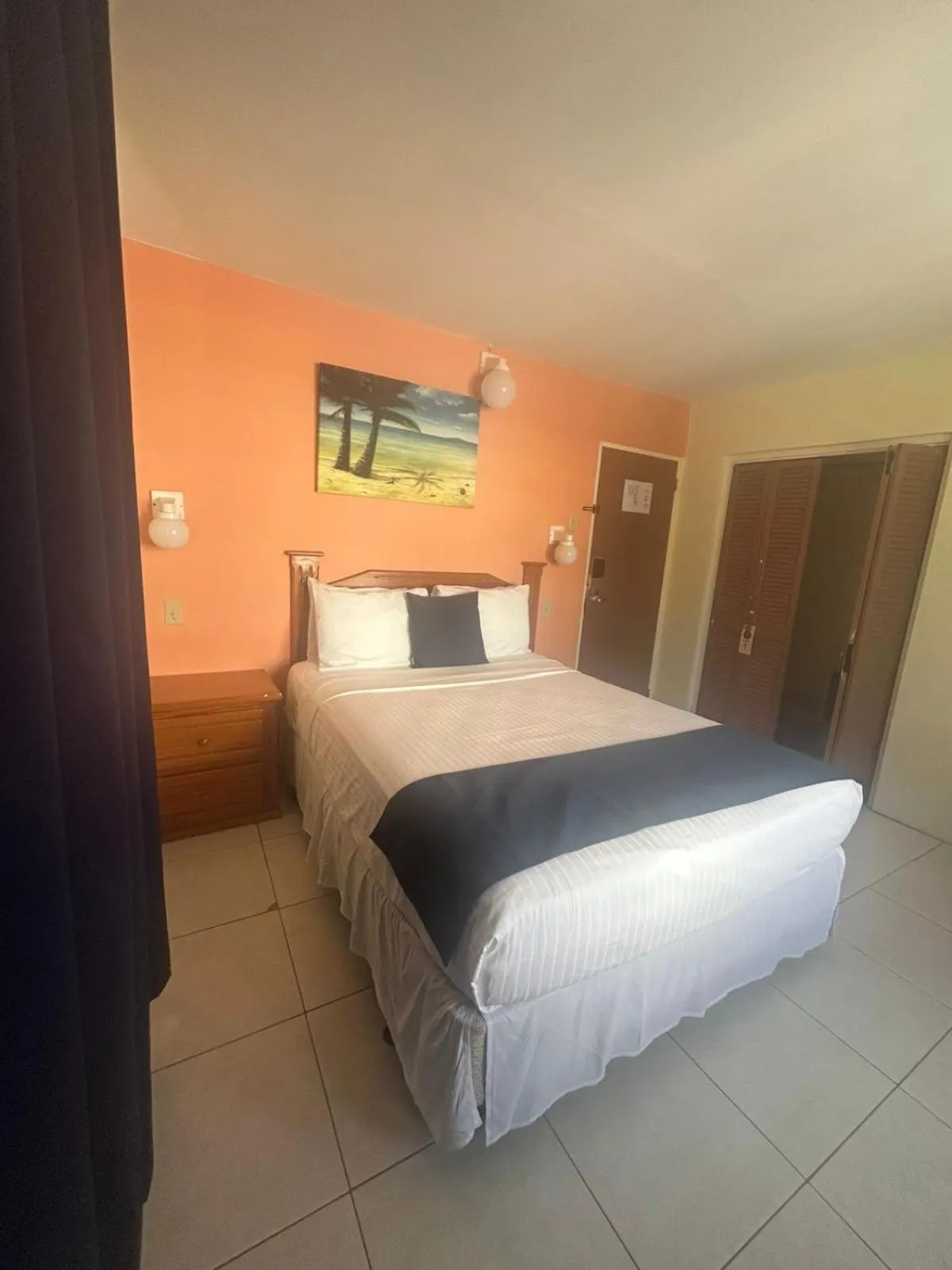 Bed in Seaview Beach Hotel