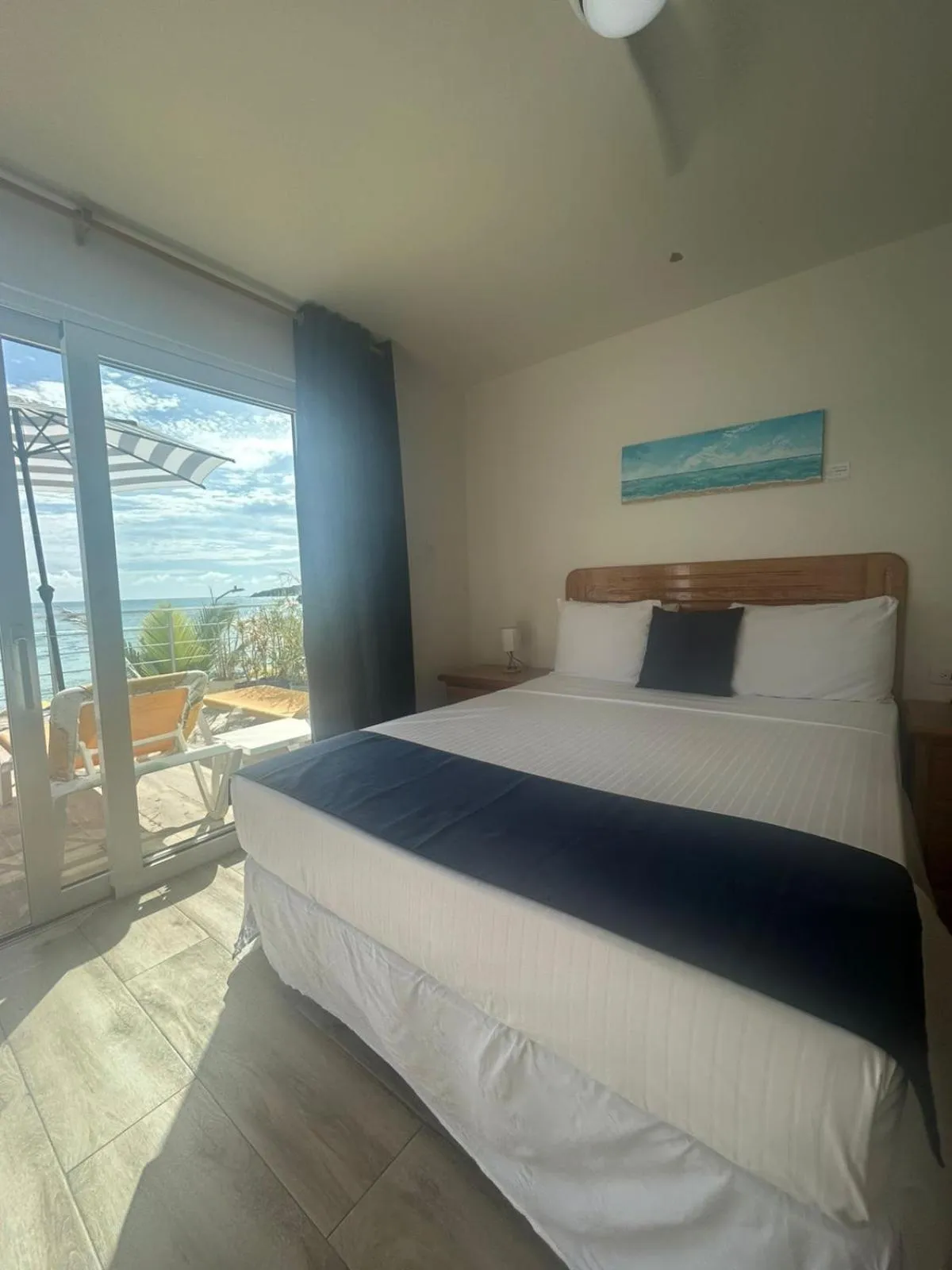 Bed in Seaview Beach Hotel
