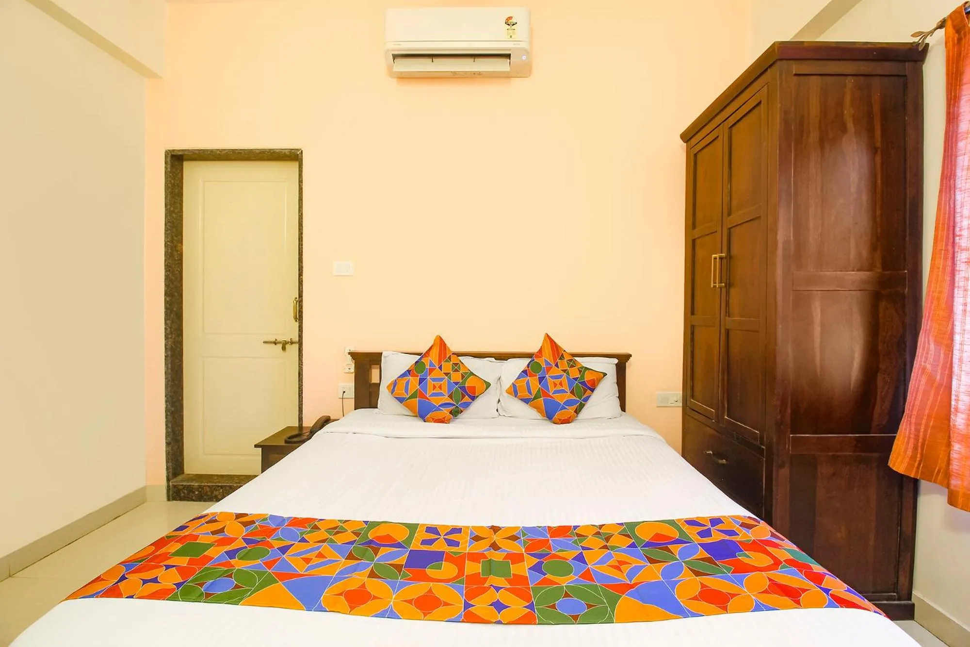 Photo of the whole room, Bed in Via Corner Courtyard - Nr Botanical Garden, Kondapur