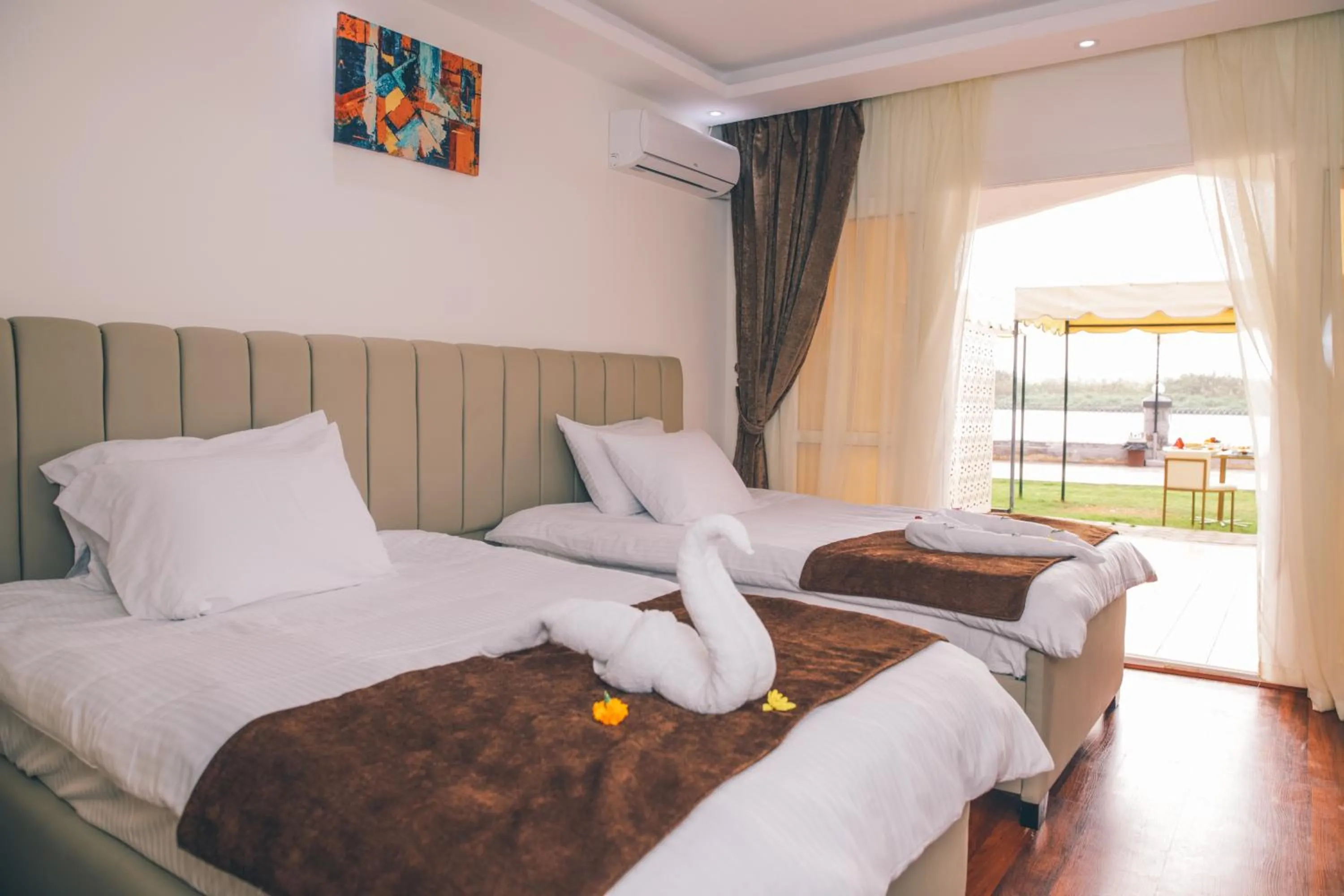 Bed in Jewel Maadi Cabins and Club