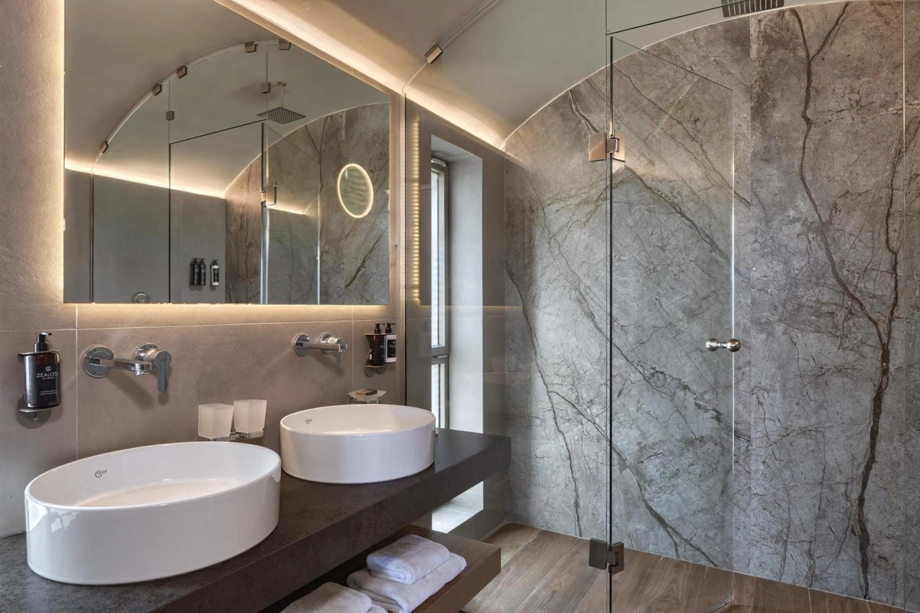 Bathroom in Castello Infinity Suites - Adults Only