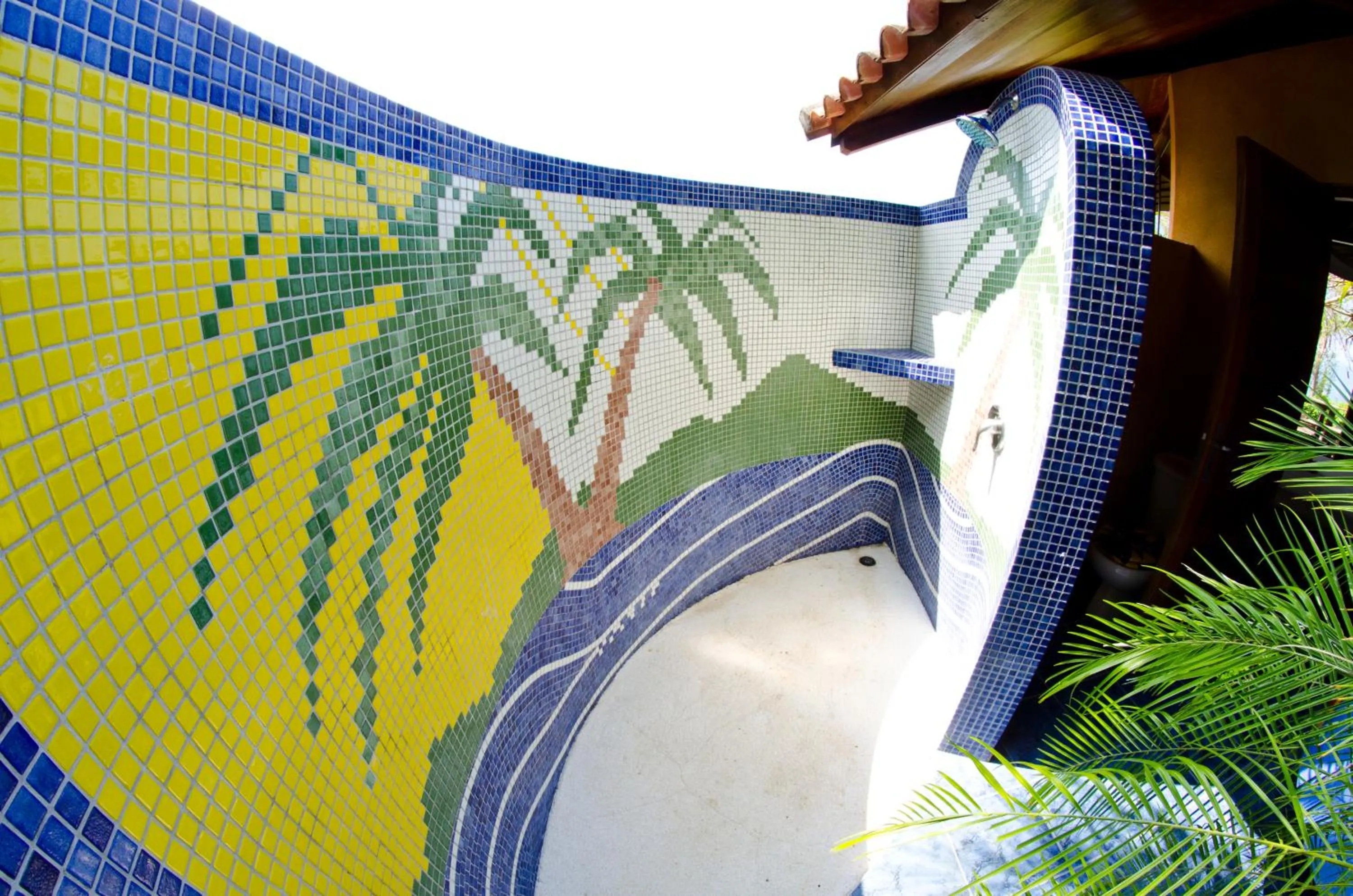 Shower in Hotel Vista de Olas