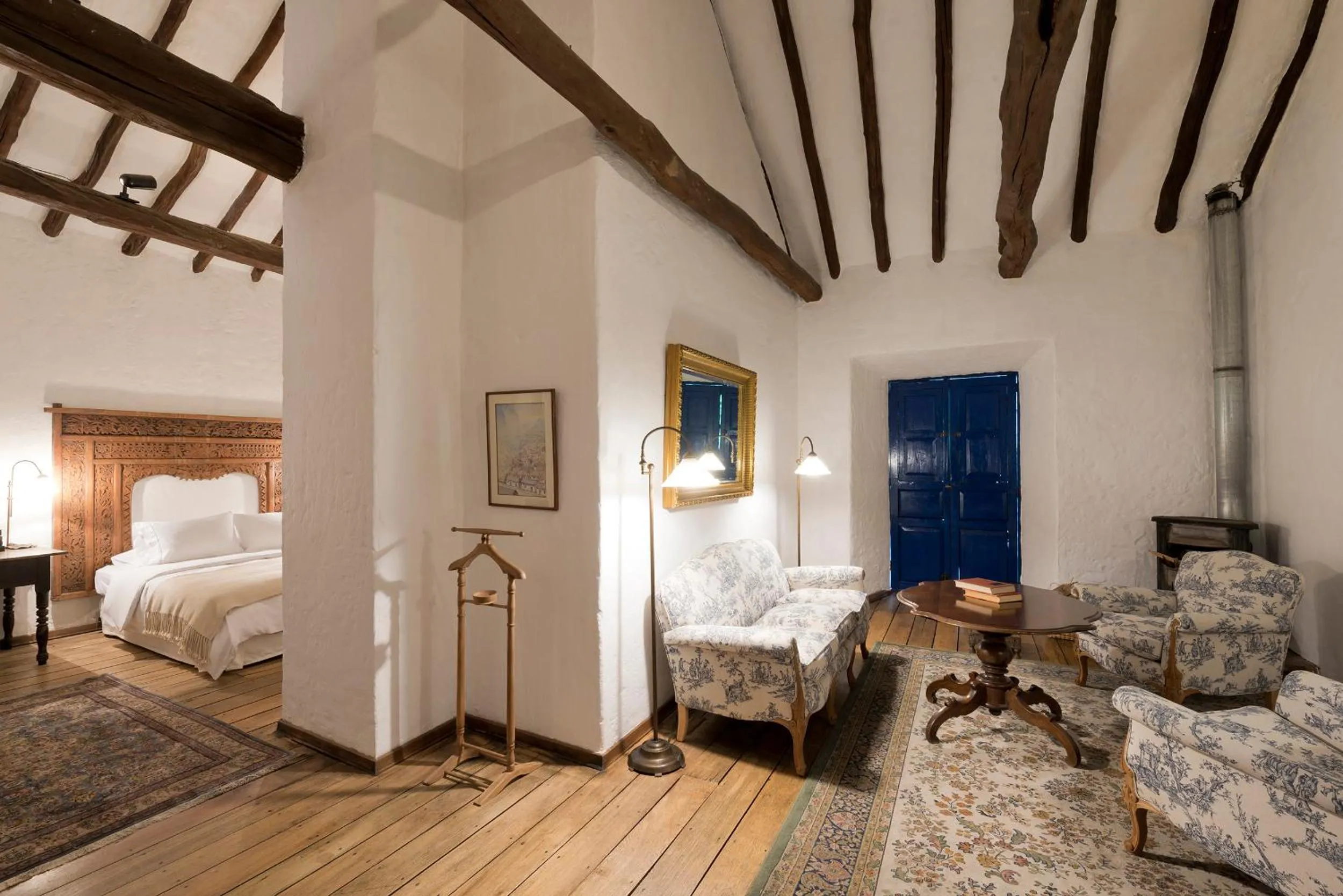 Seating area, Bed in Casa La Bisbal