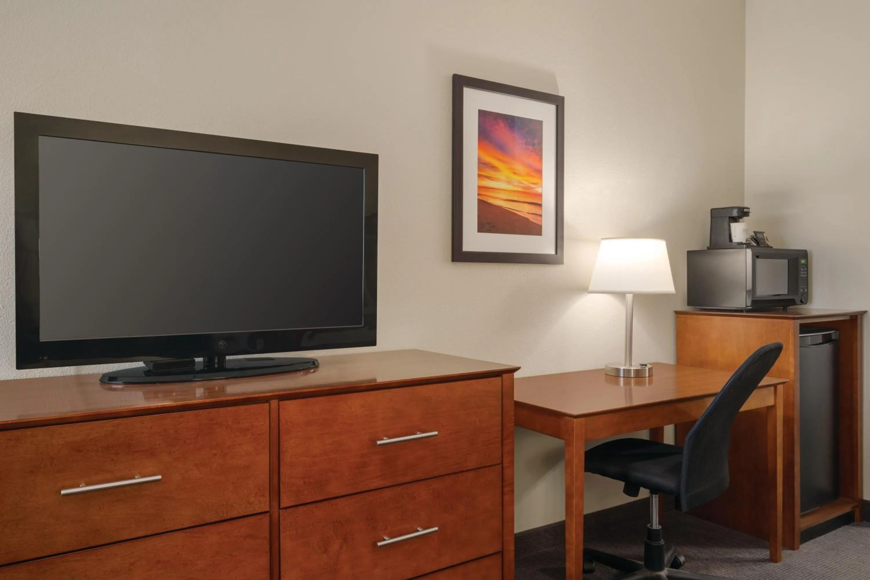 TV and multimedia in Bakken Airport XWA Hotel & Studios