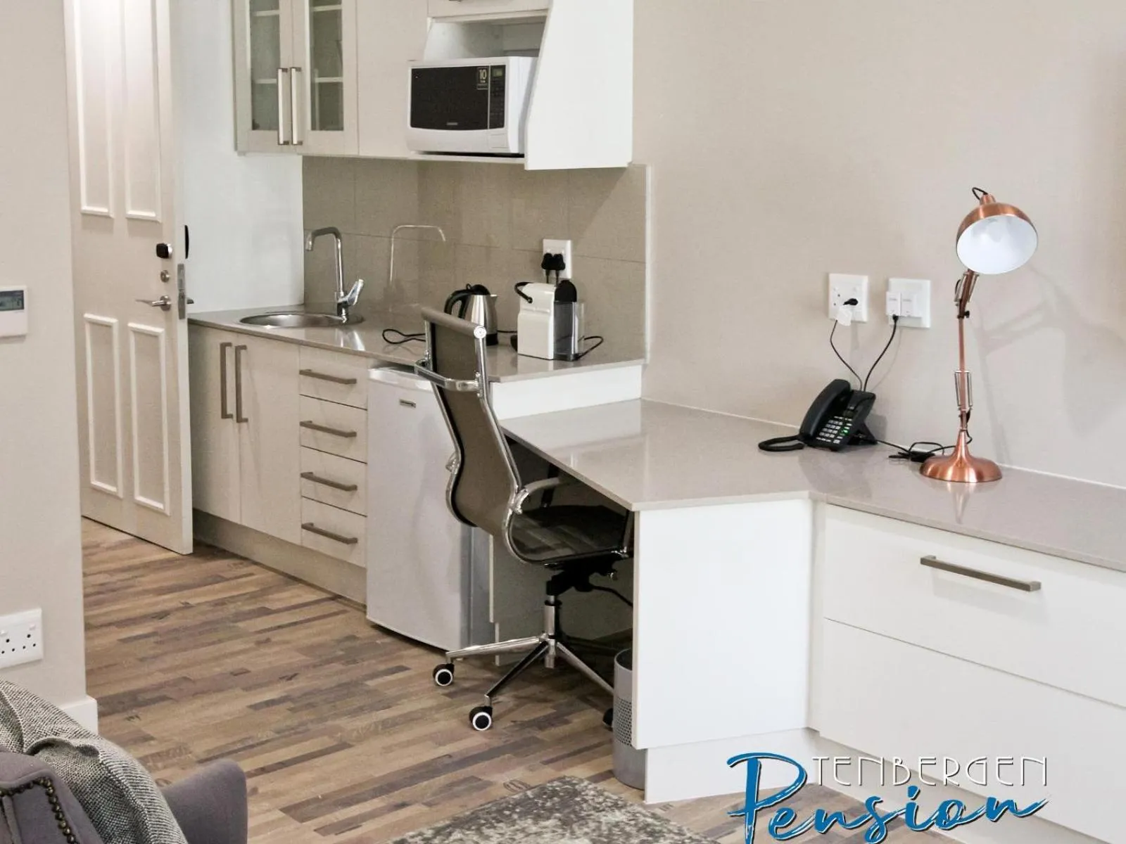 Kitchen or kitchenette in Tenbergen Pension Hotel