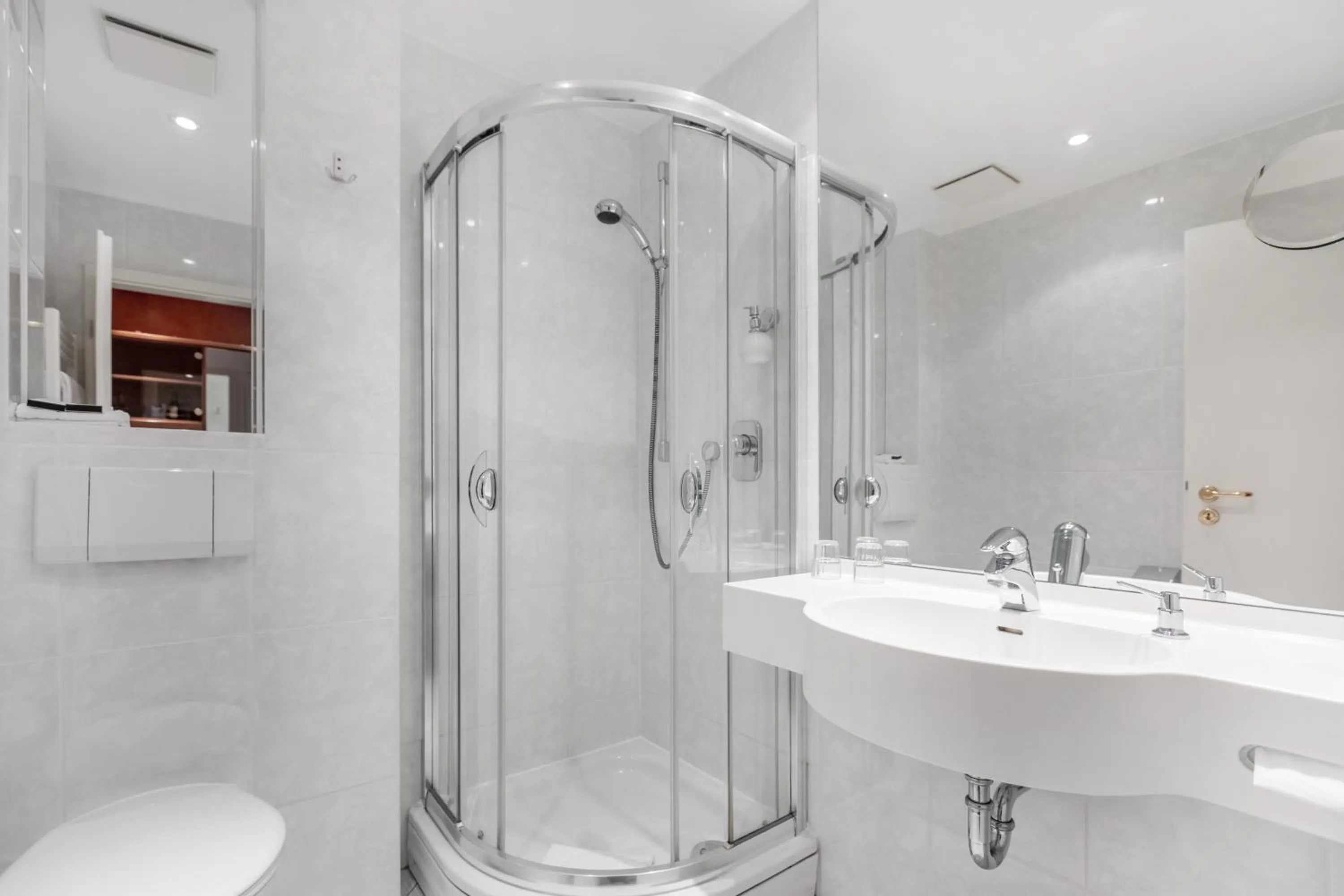 Bathroom in Landhotel Bellevue