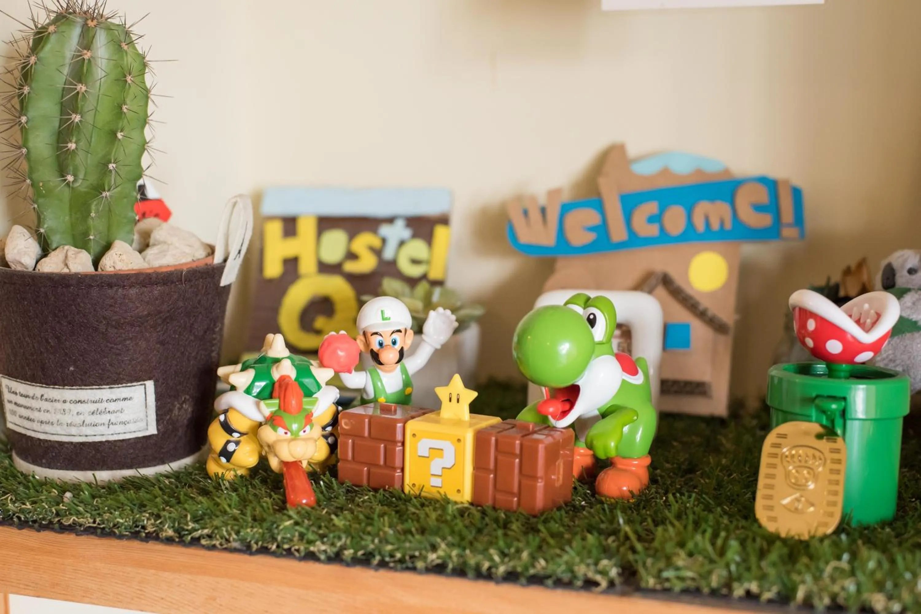 Logo/Certificate/Sign in Hostel Q