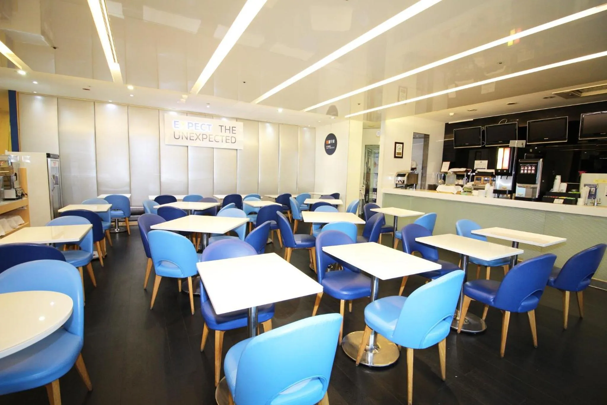 Breakfast in Holiday Inn Express Taoyuan by IHG