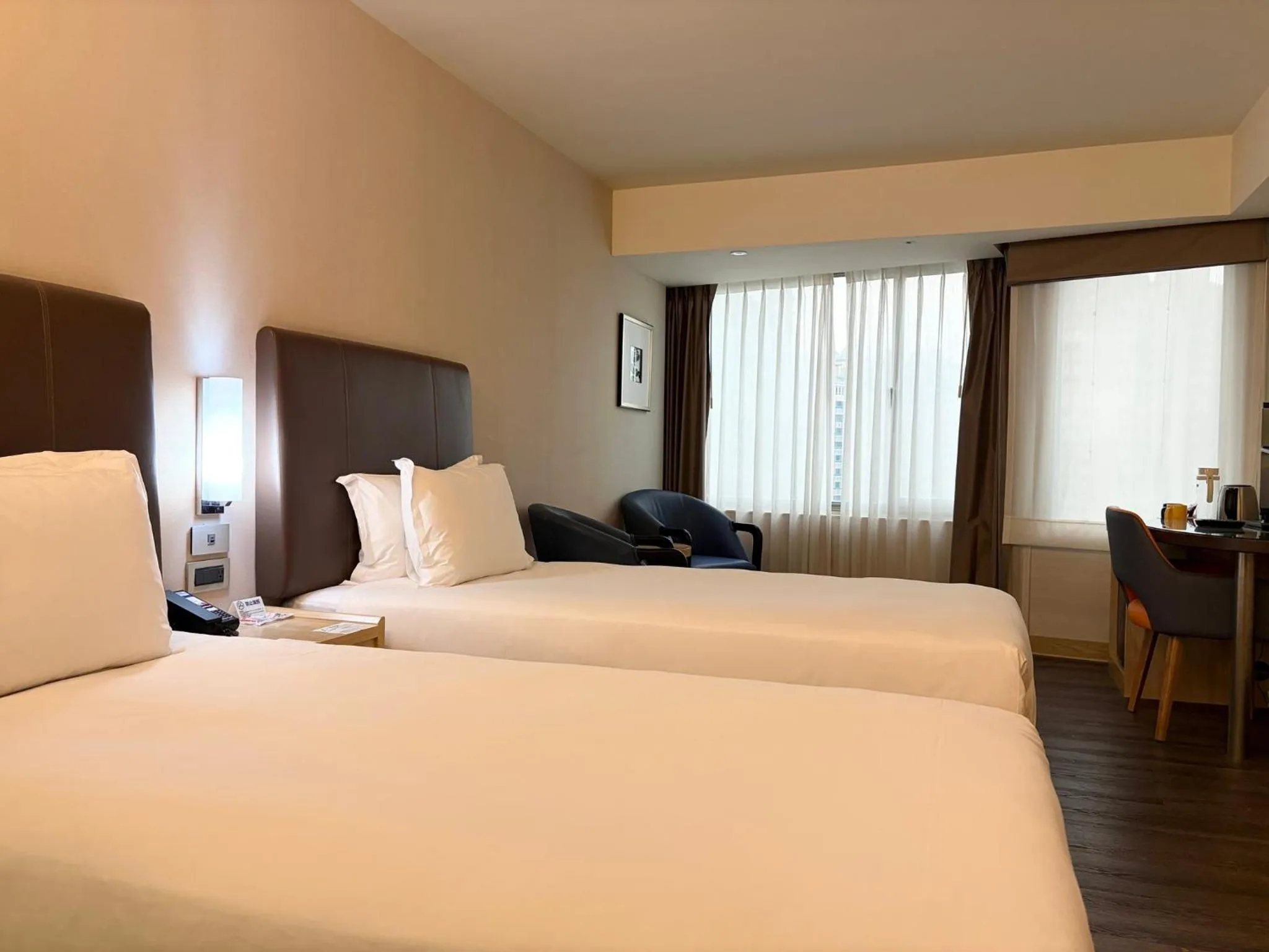 Photo of the whole room, Bed in Holiday Inn Express Taoyuan by IHG