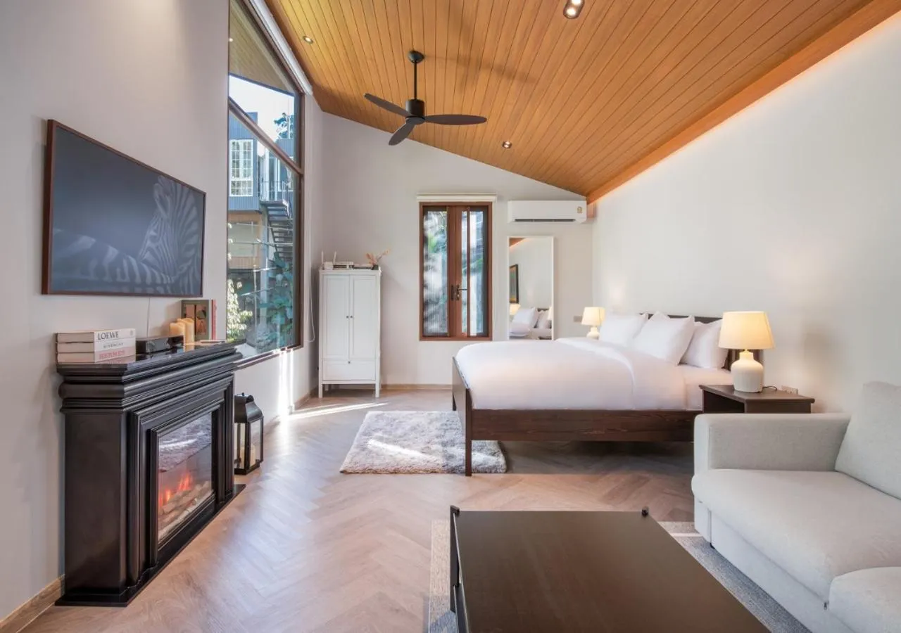 Bedroom, Bed in The Stream House